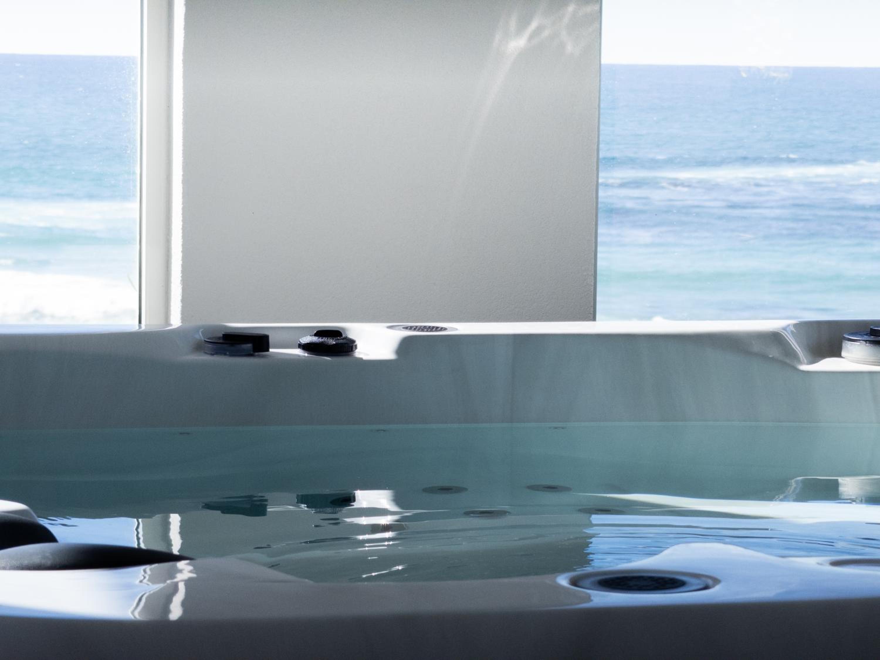 Saltwater - Absolute Oceanfront, Fire Pits, some Villas with Hot Tubs and Sauna