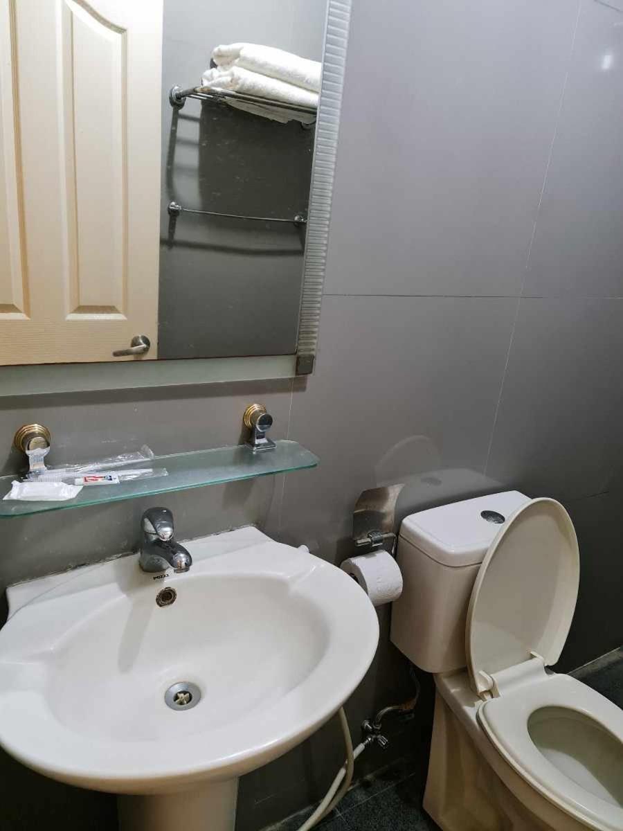 shine hotel