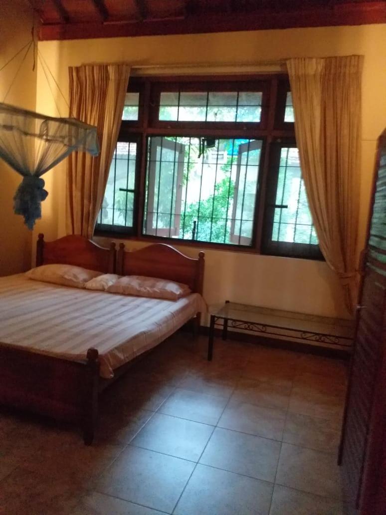 Negombo Holiday Home