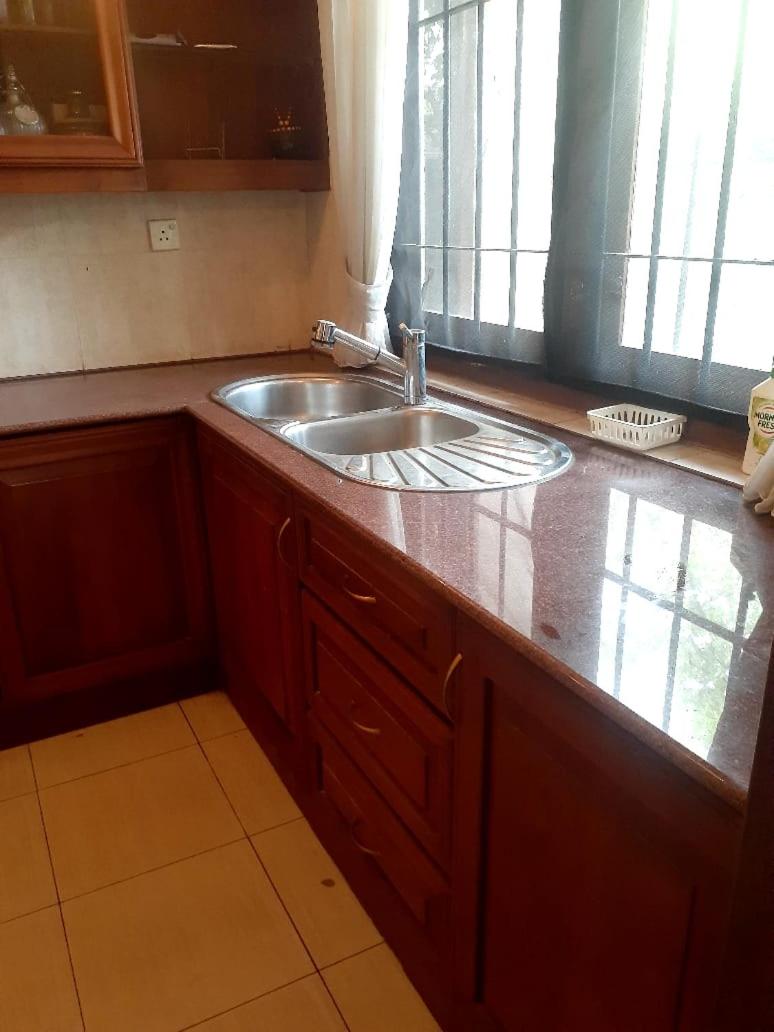 Negombo Holiday Home