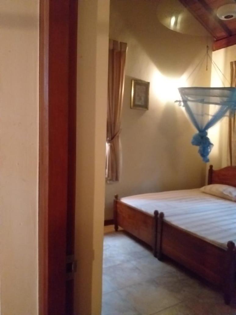 Negombo Holiday Home