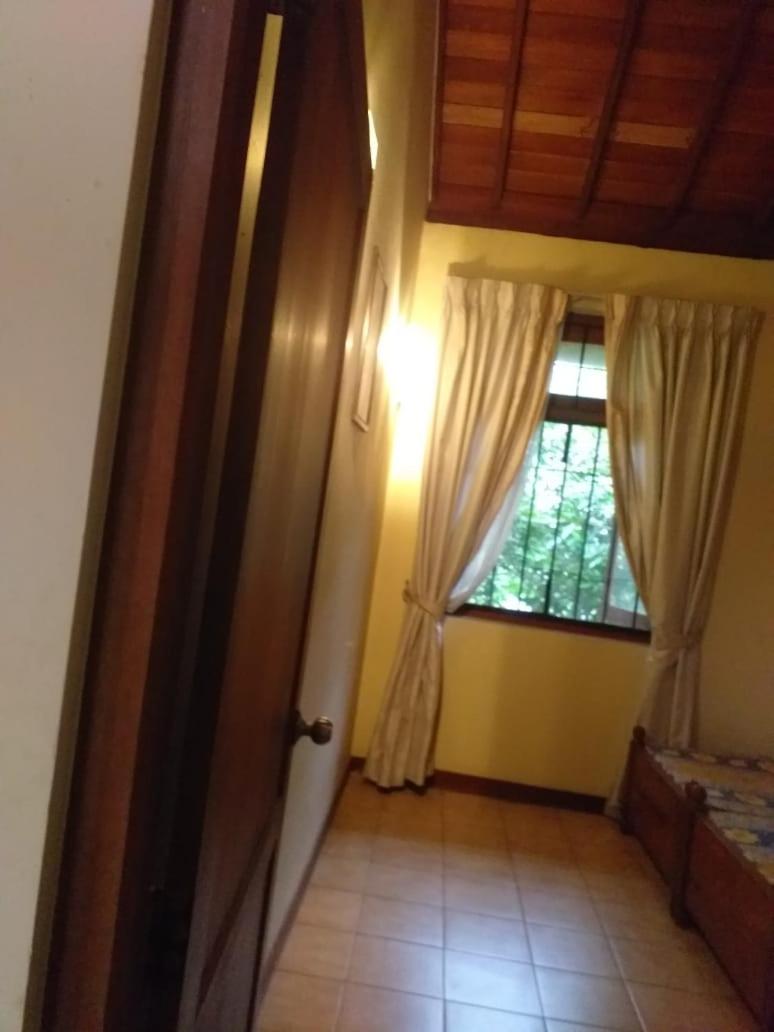 Negombo Holiday Home
