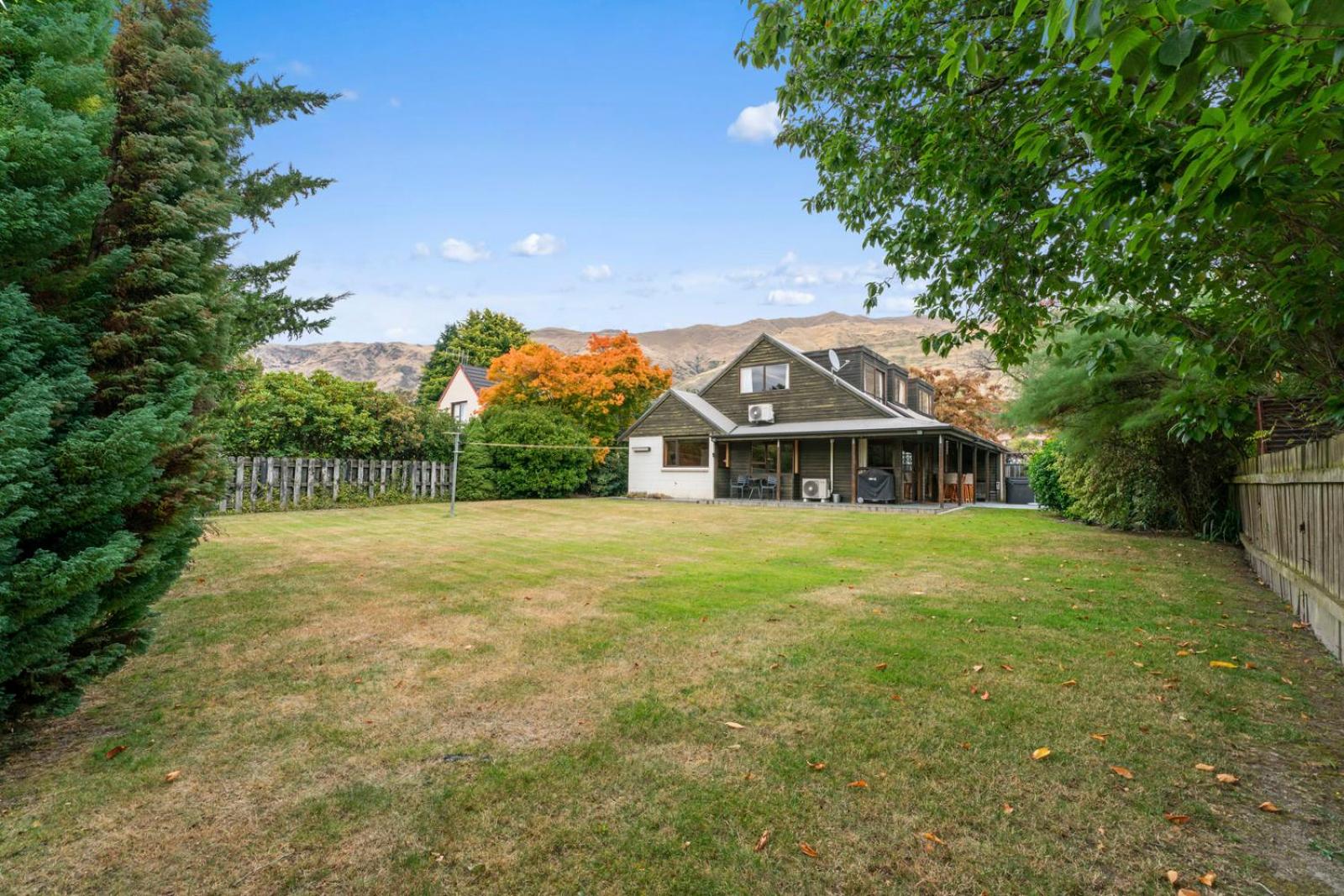So Good On Sargood - Wanaka Holiday Home view 2