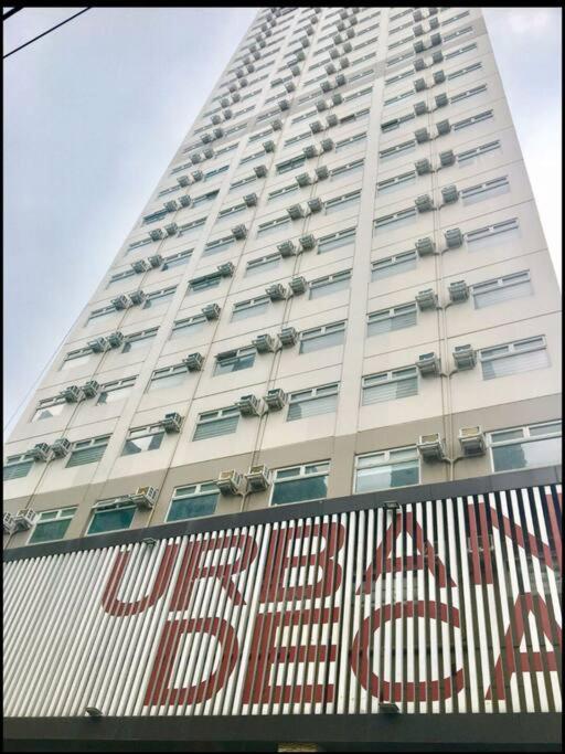 Urban Deca EDSA Budget Place w/ Unli Wi-Fi Netflix