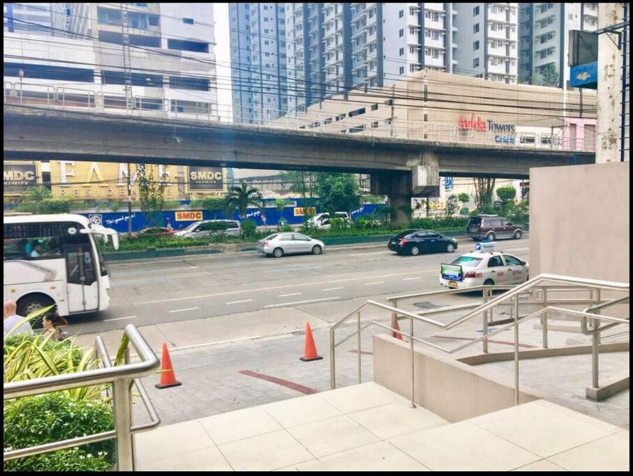 Urban Deca EDSA Budget Place w/ Unli Wi-Fi Netflix