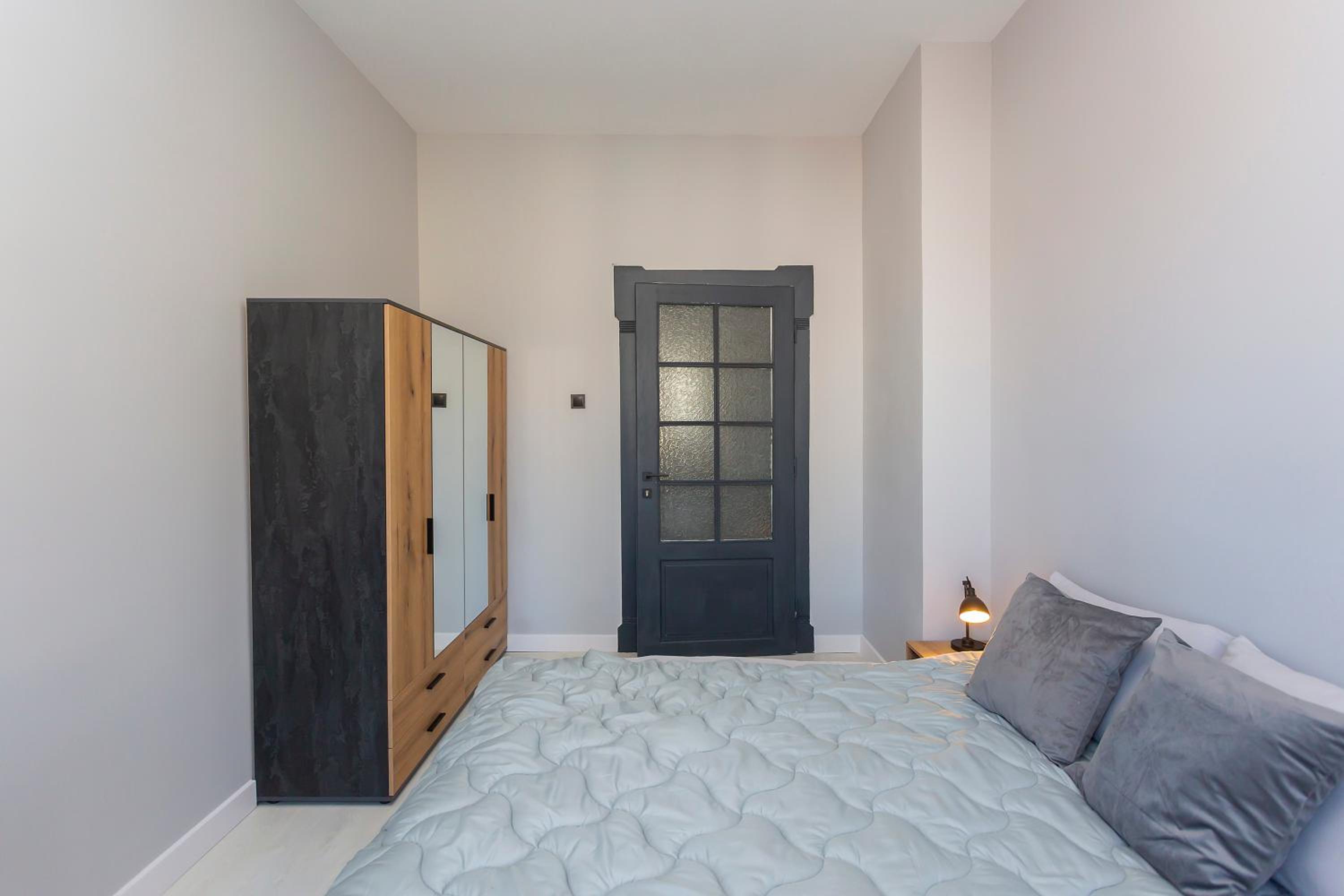 Urban Elegance Apartment