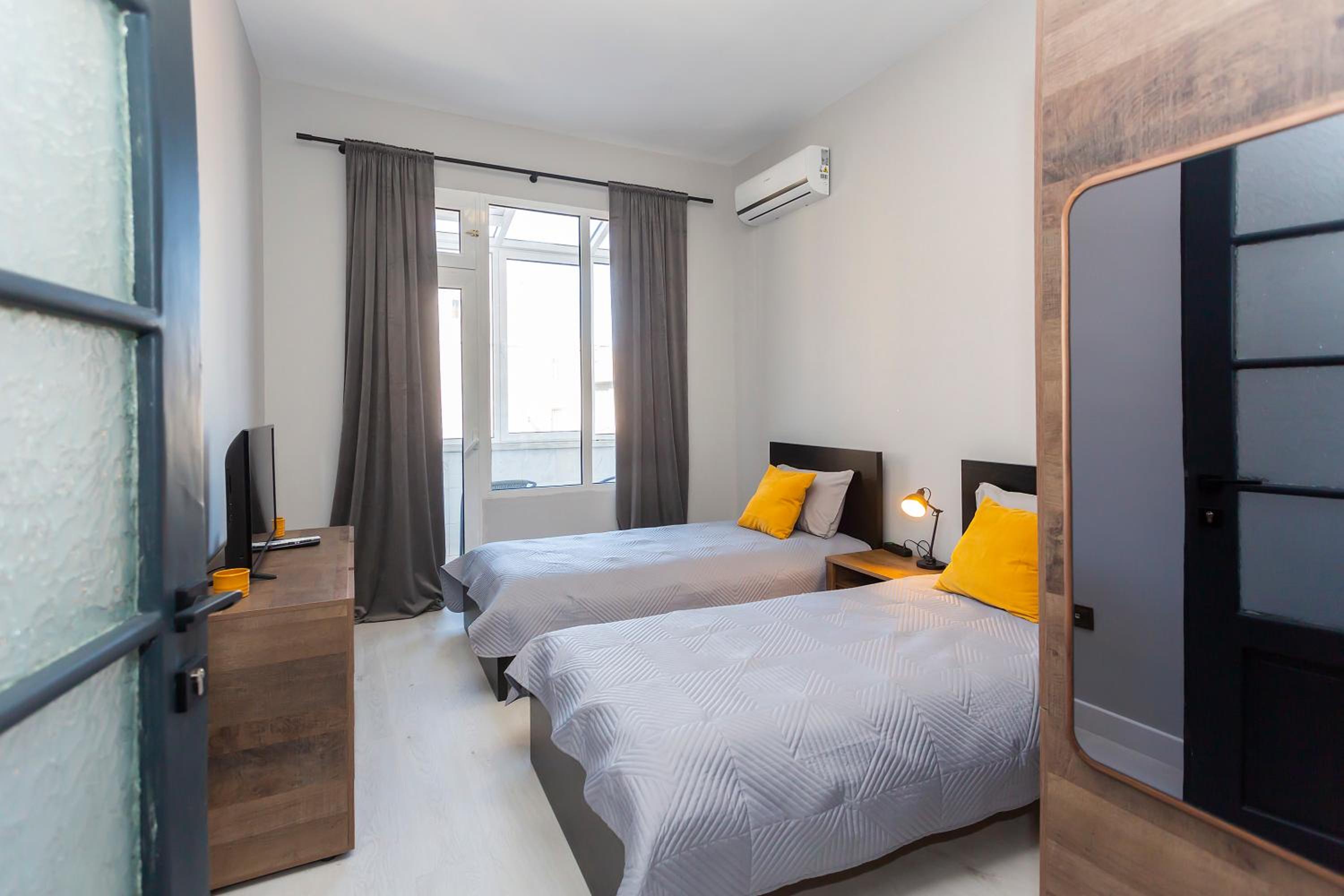 Urban Elegance Apartment