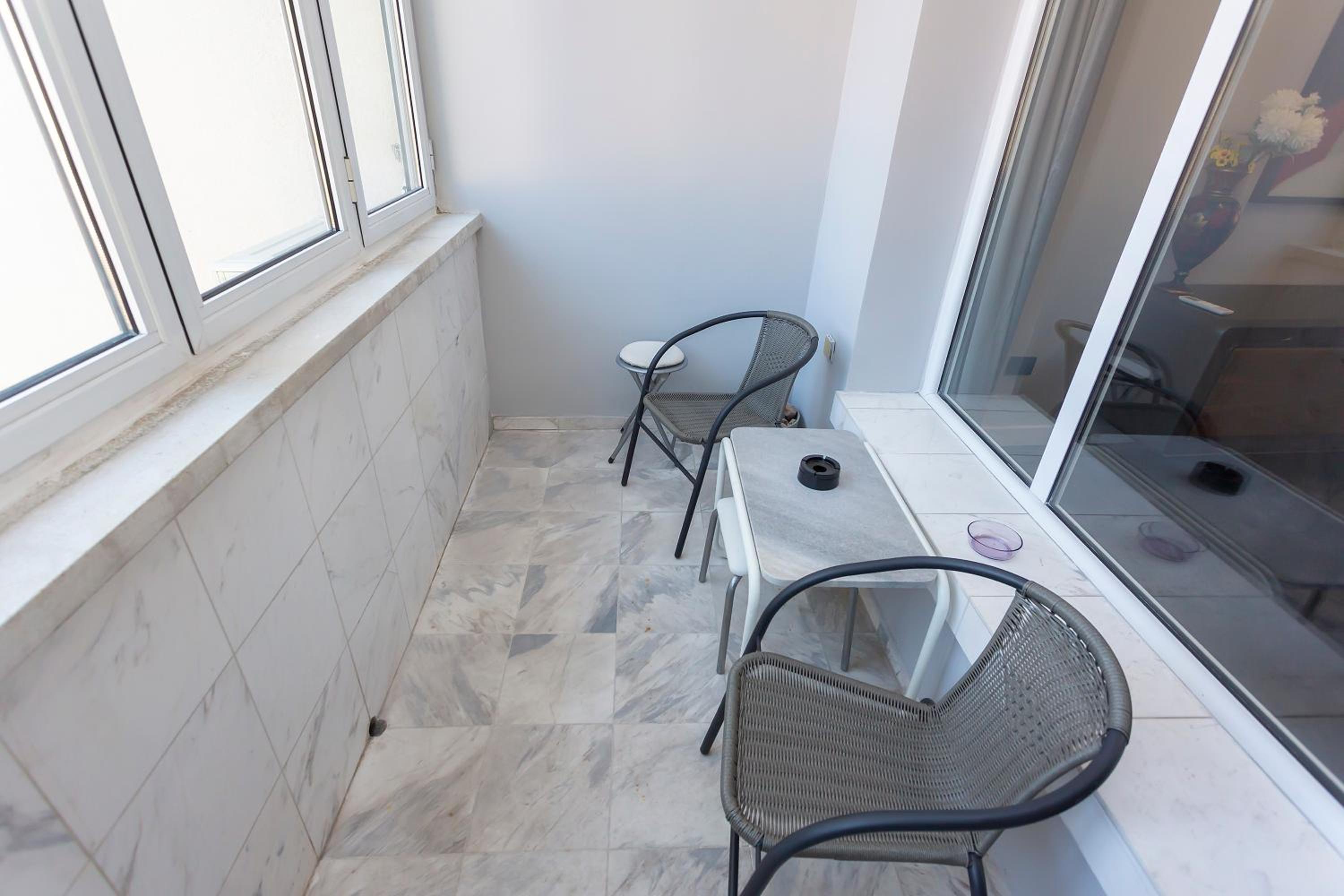 Urban Elegance Apartment