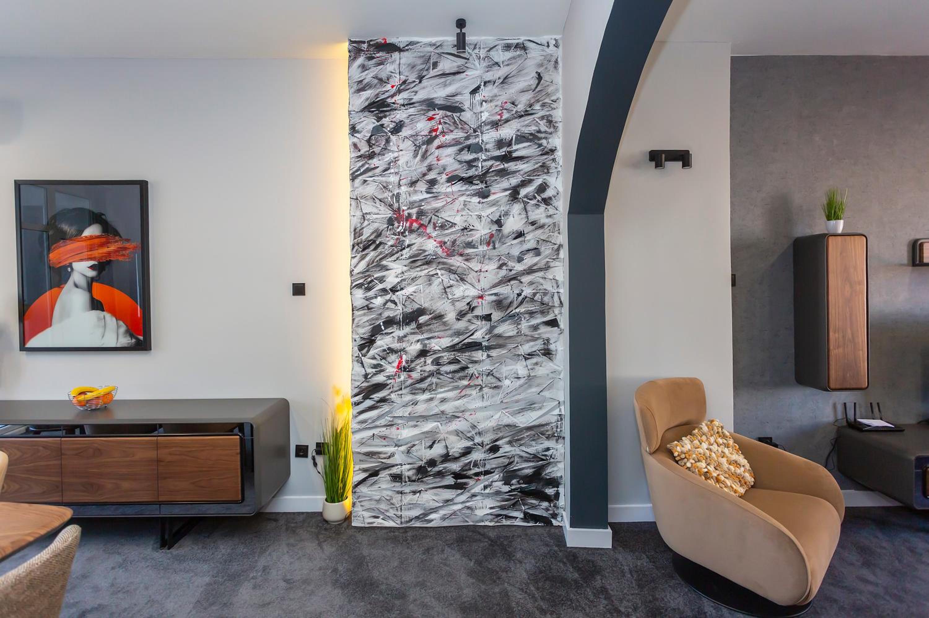 Urban Elegance Apartment