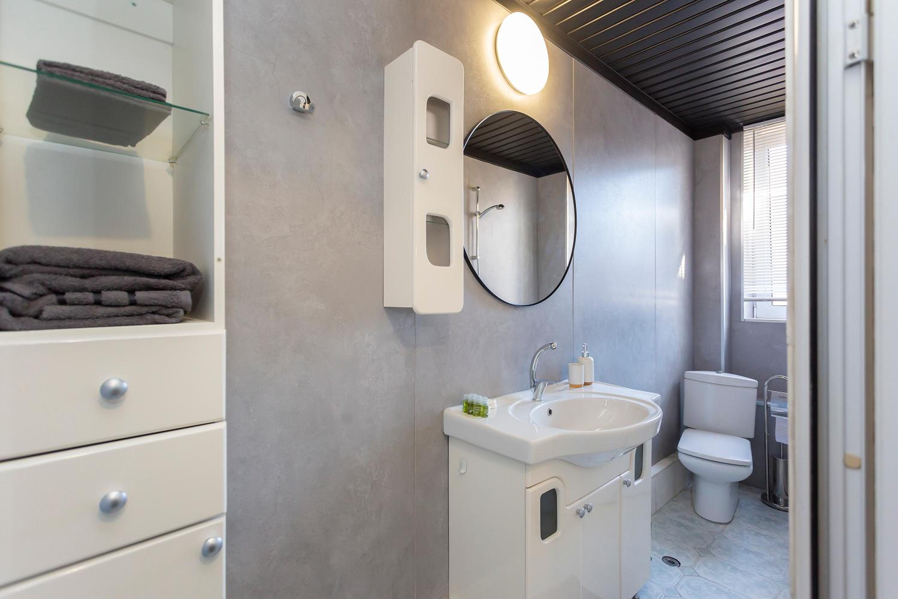 Urban Elegance Apartment