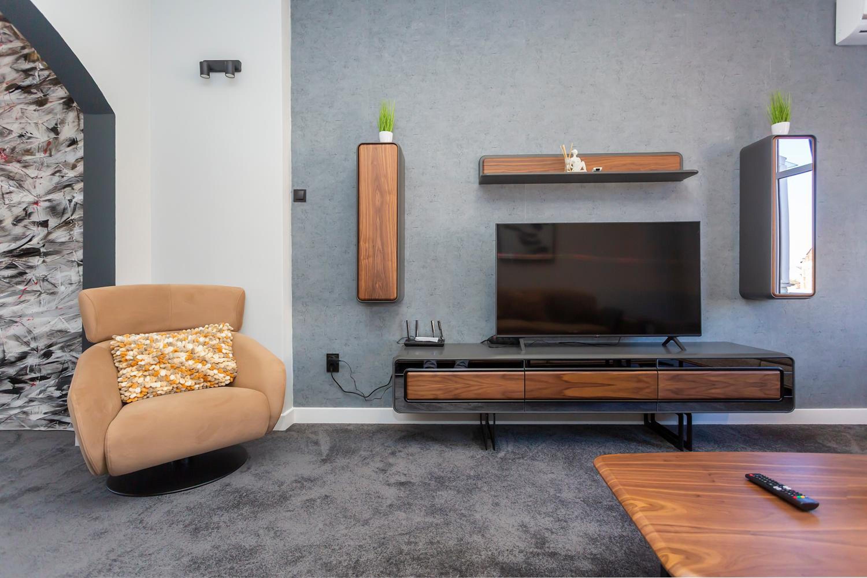 Urban Elegance Apartment