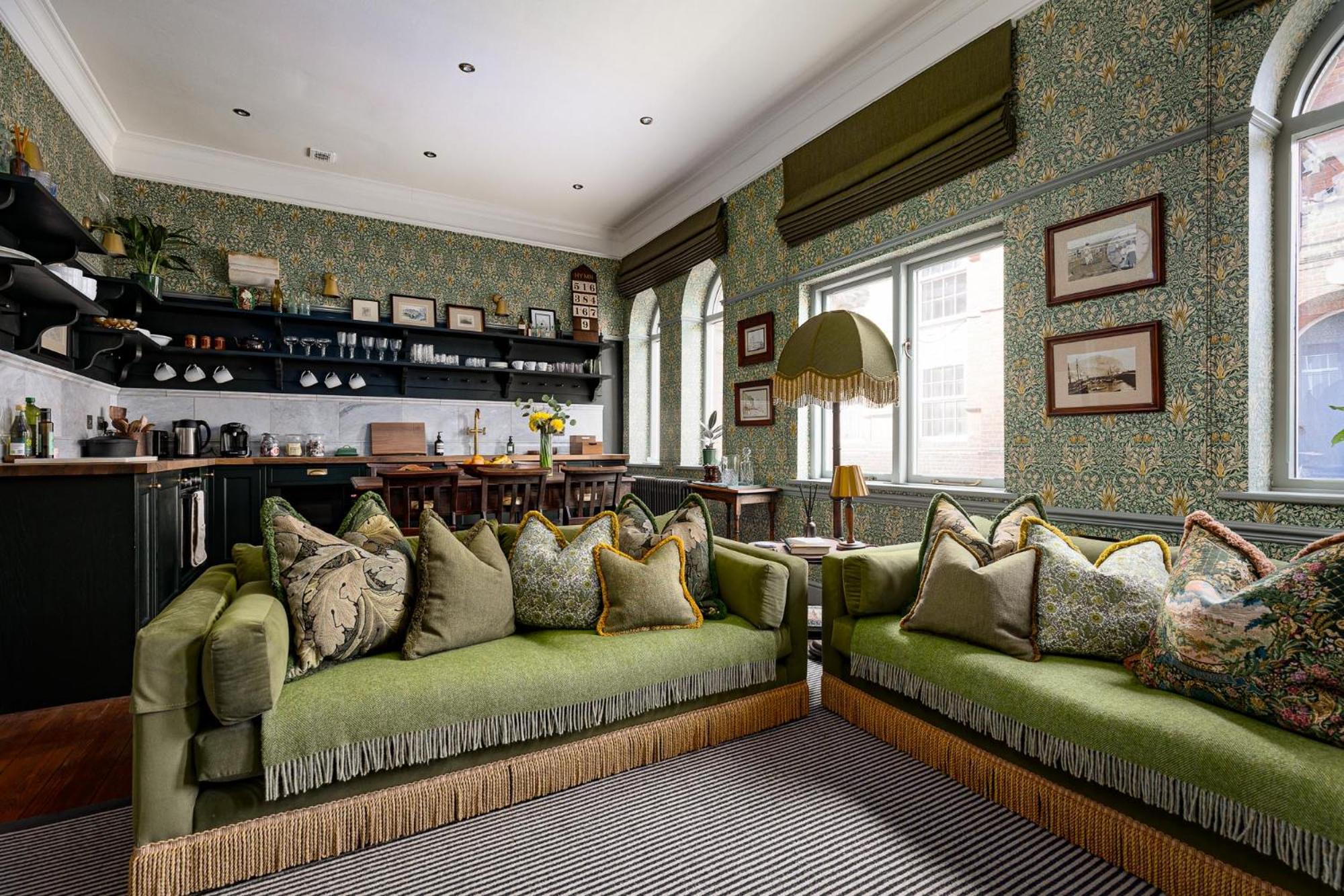 lounge