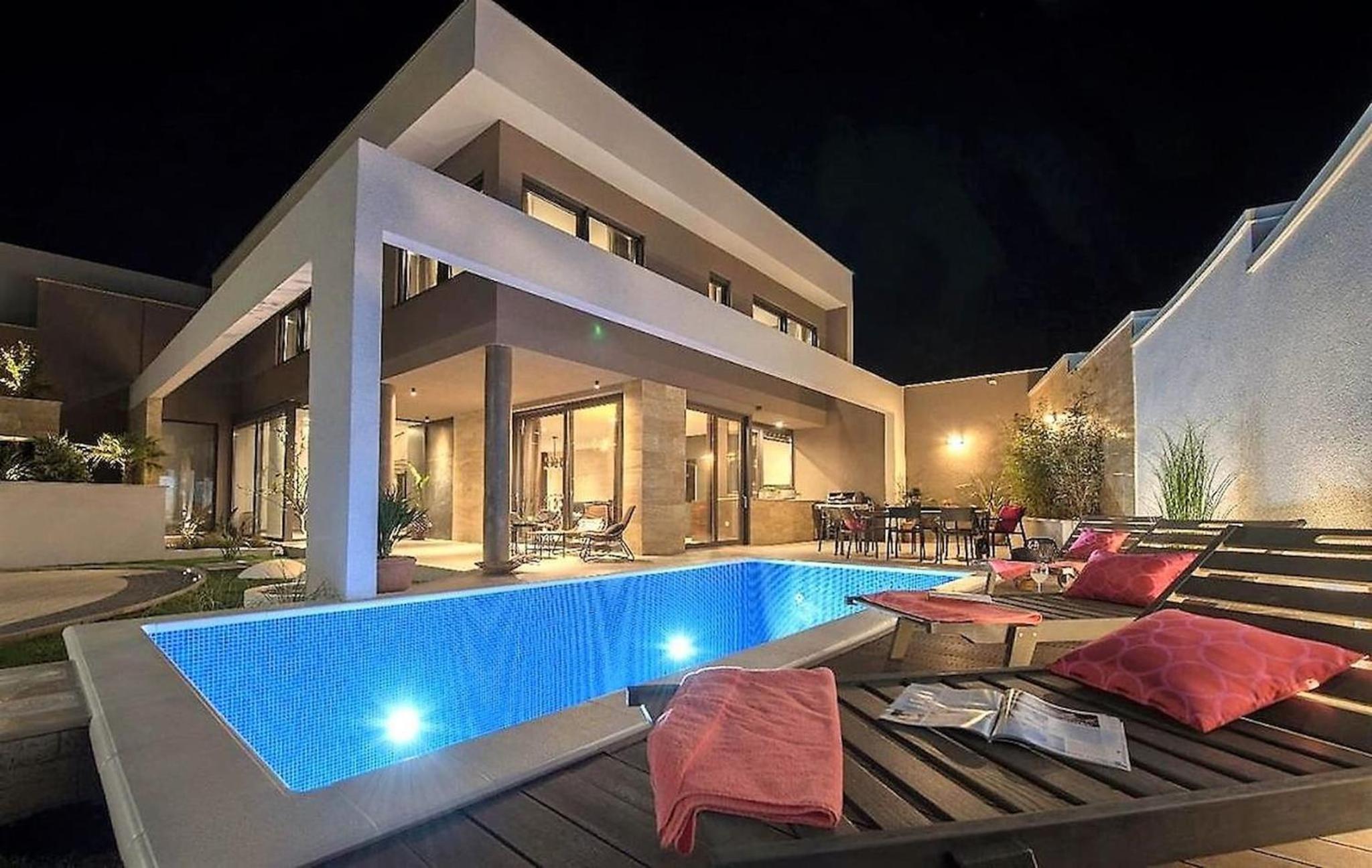 Stylish Villa Aria with pool, 100m to beach and sea view 2
