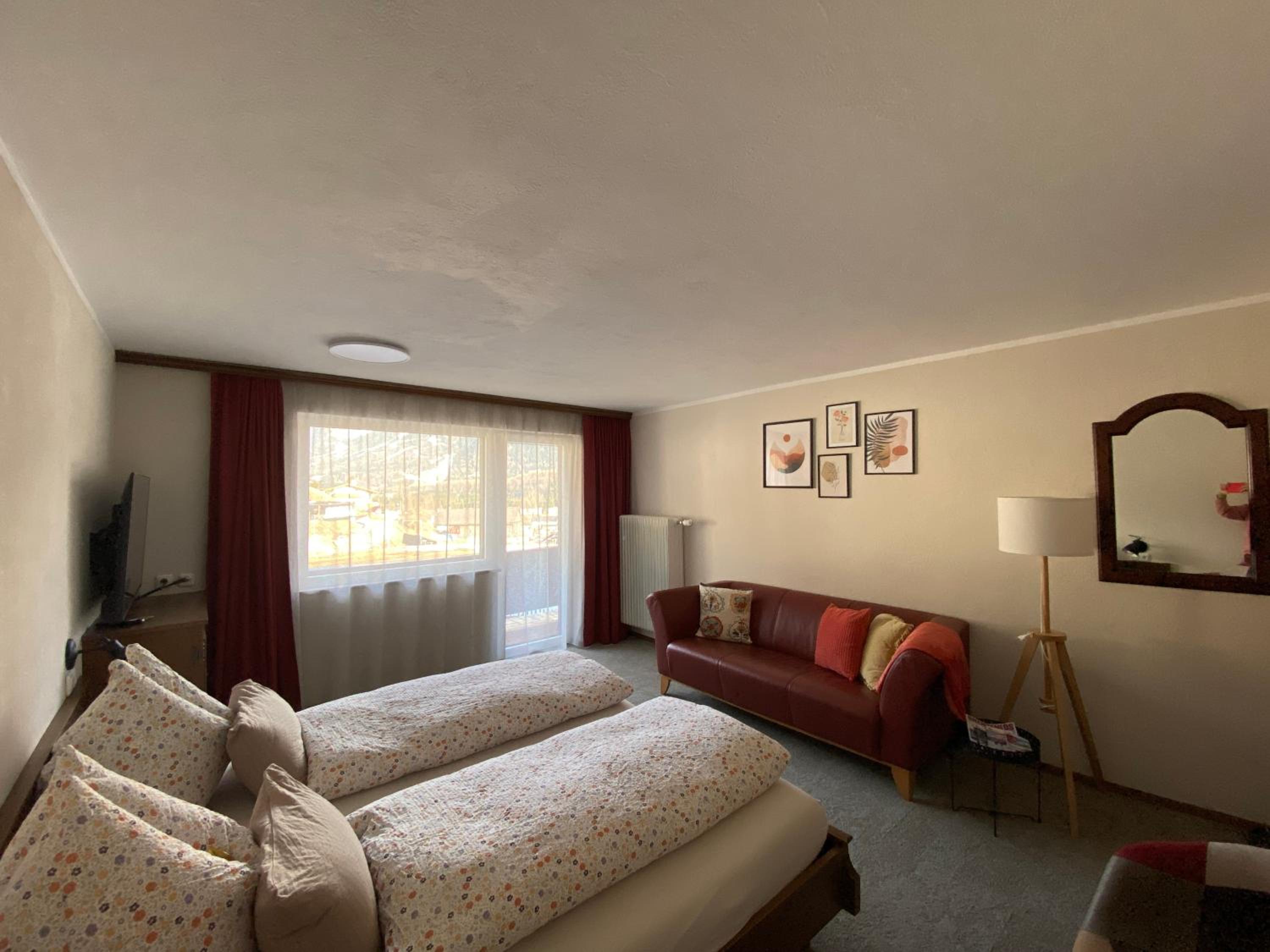 Alpinum Hostel Biberwier - Günstige Privatzimmer in der Zugspitz Arena