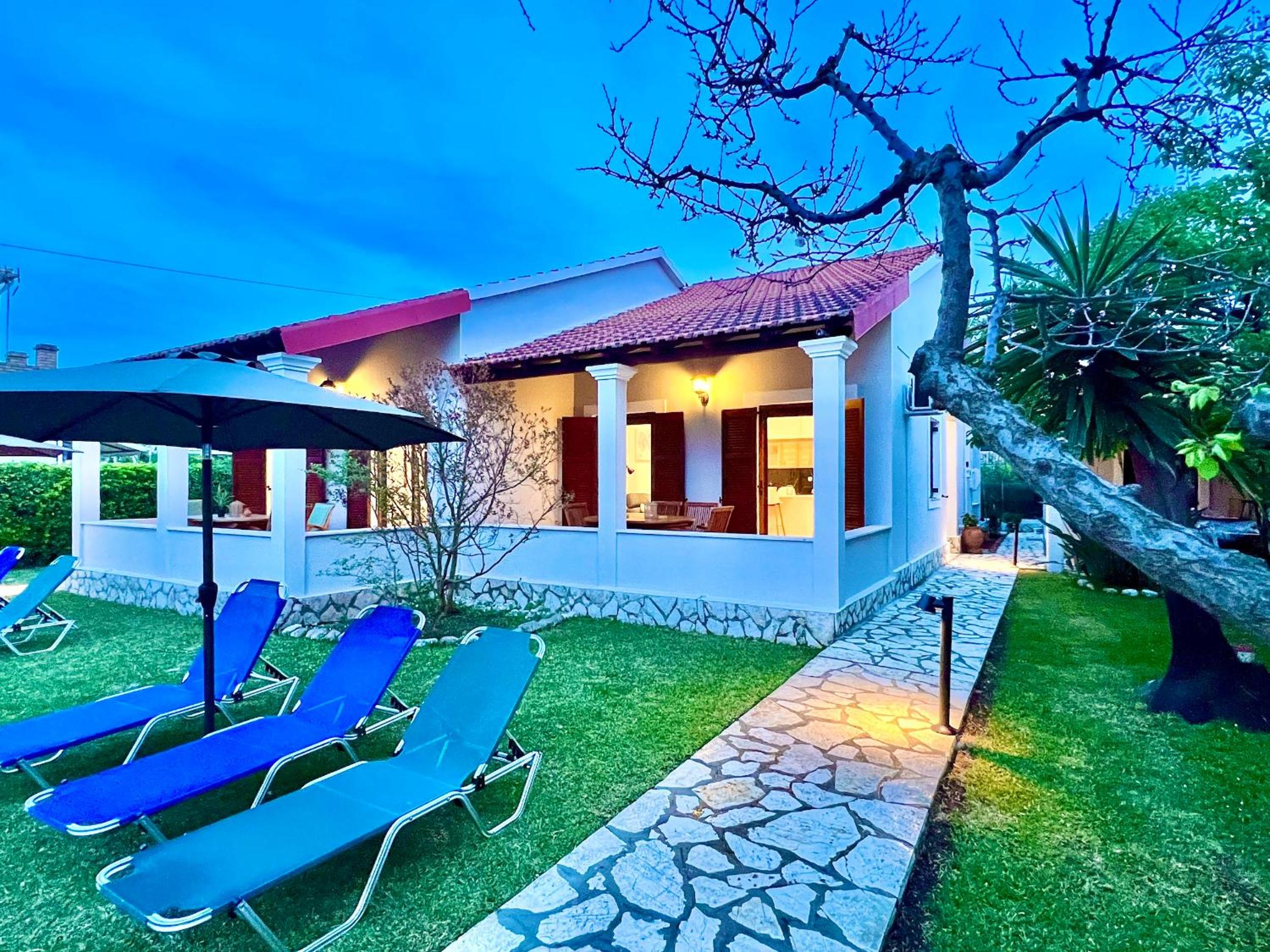 Beachfront Suites GardenMare by DadoVillas