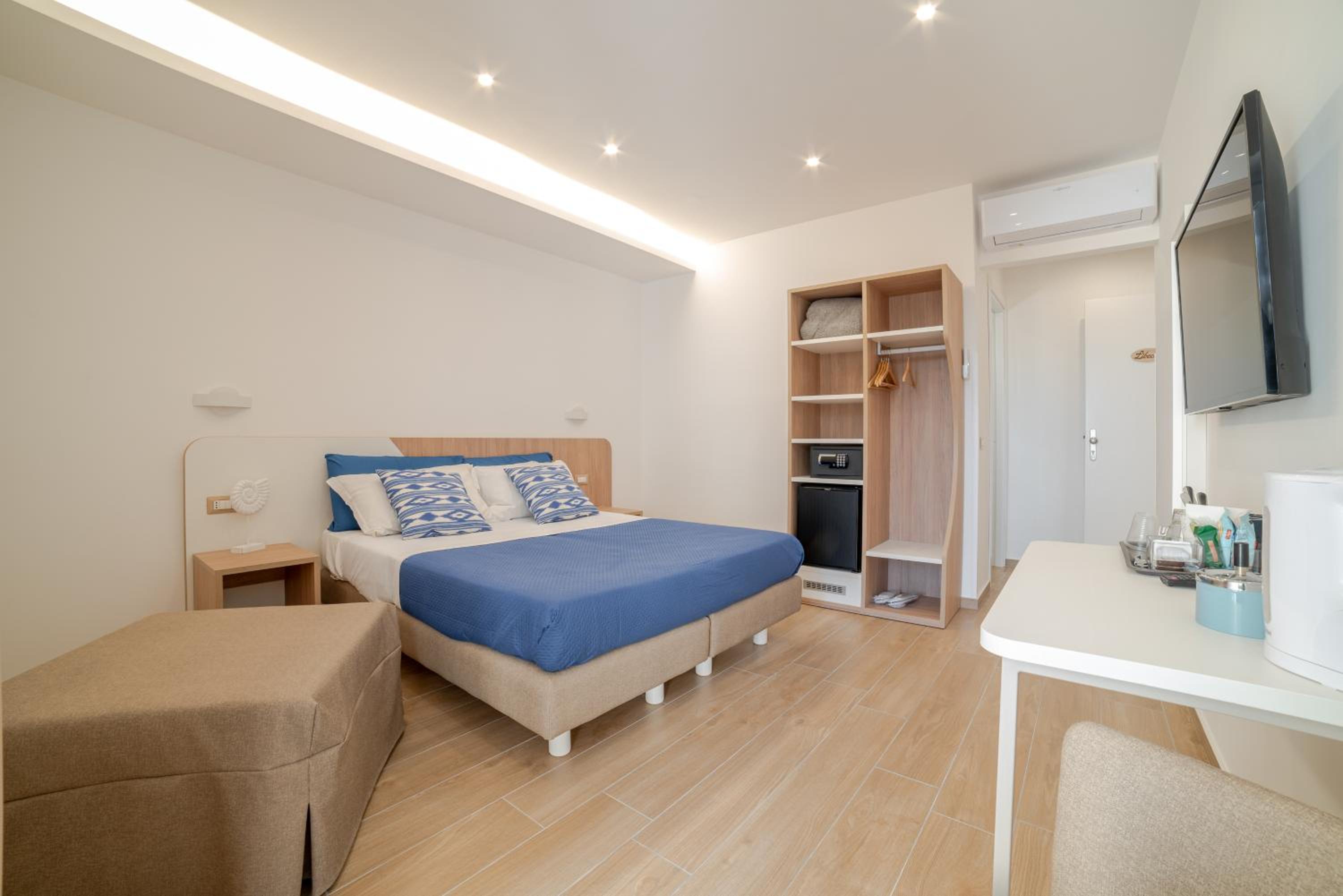 Brezza Marina Guest House photo 3