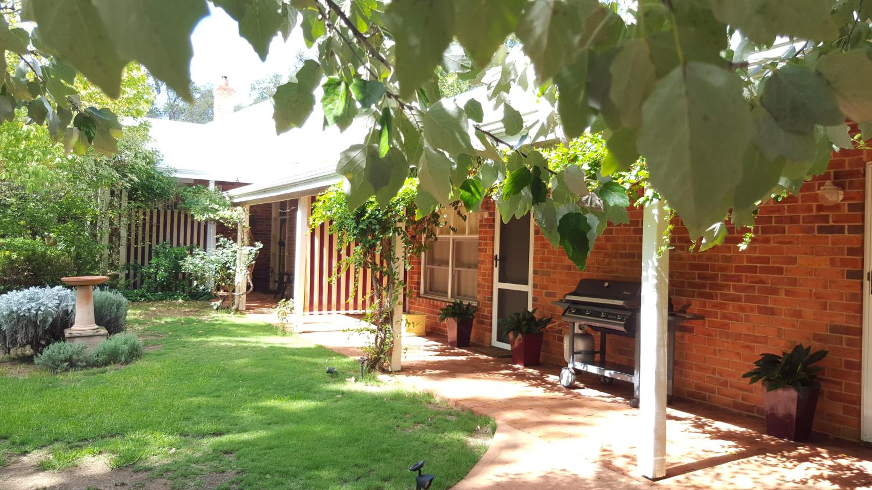 Redgum Hill Country Retreat