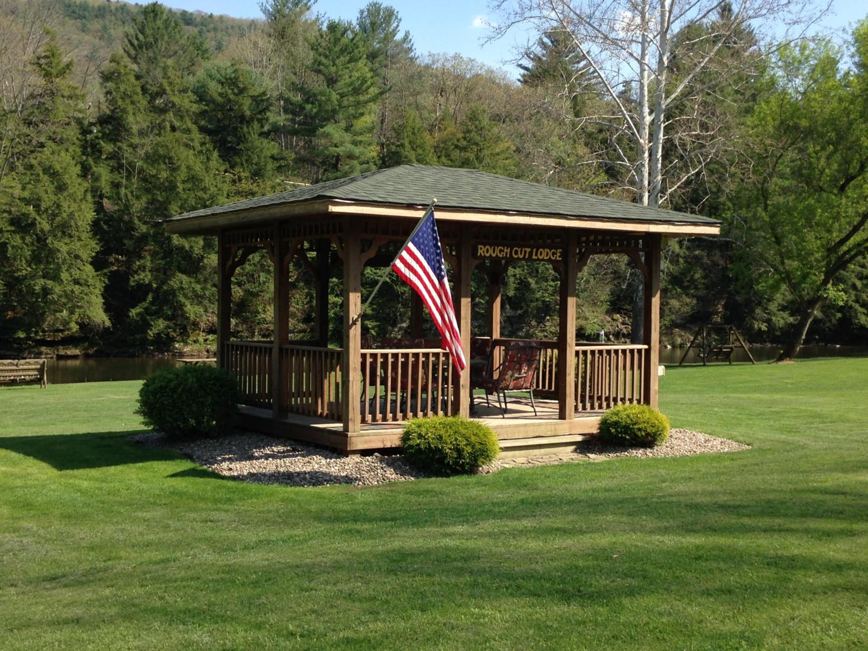 Rough Cut Lodge