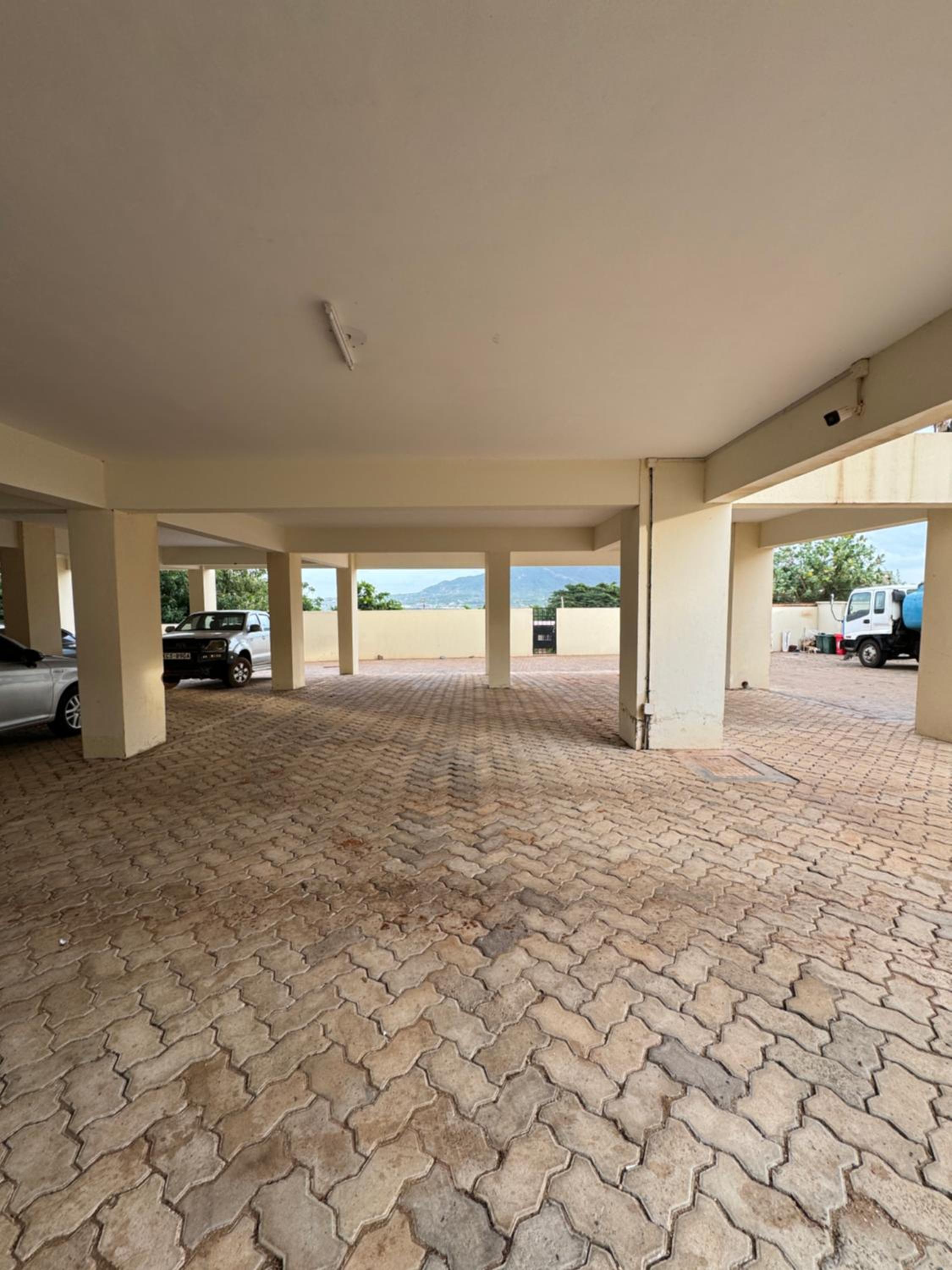 Hillsview Apartment