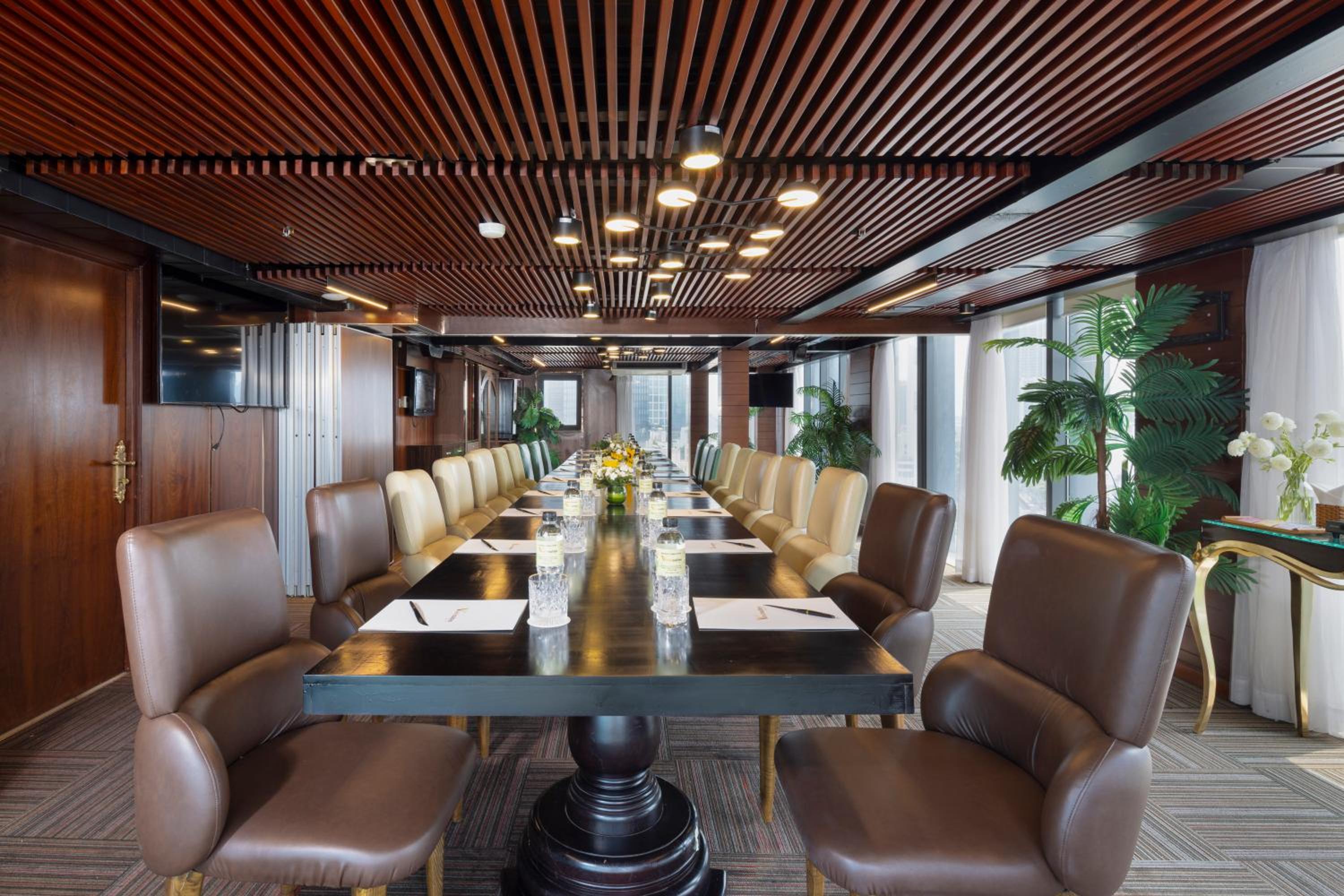 Winsuites Sai Gon Hotel 81