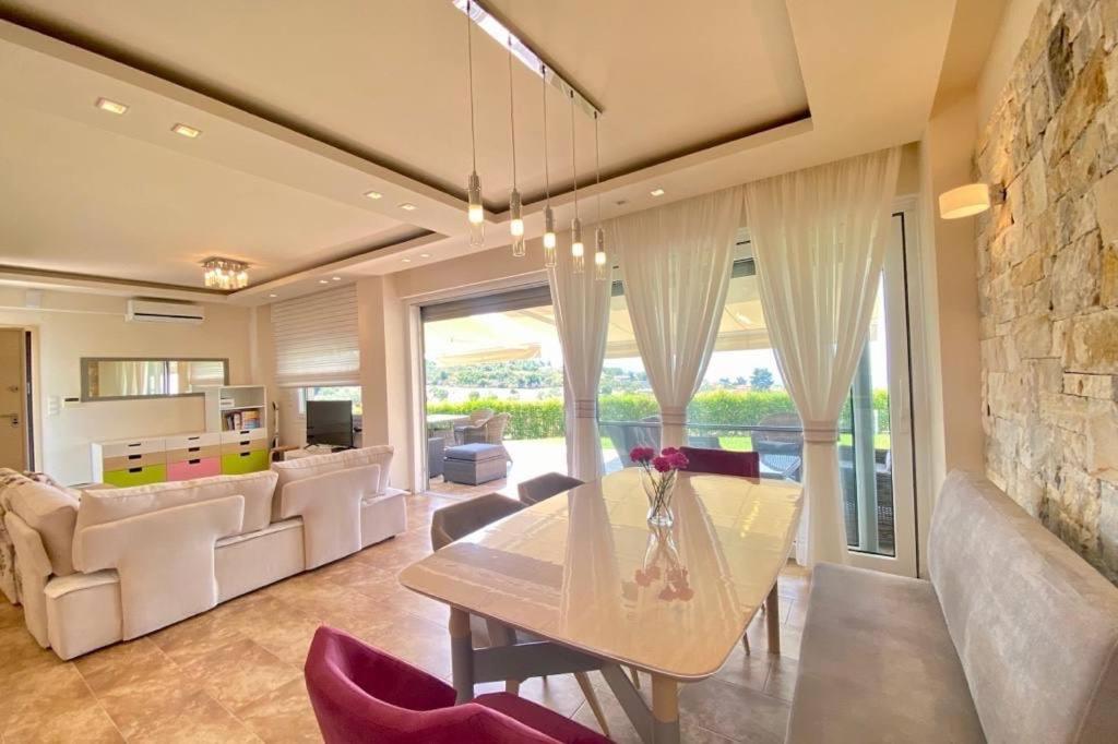 TAMARI Luxury Villa - Miramare view 3
