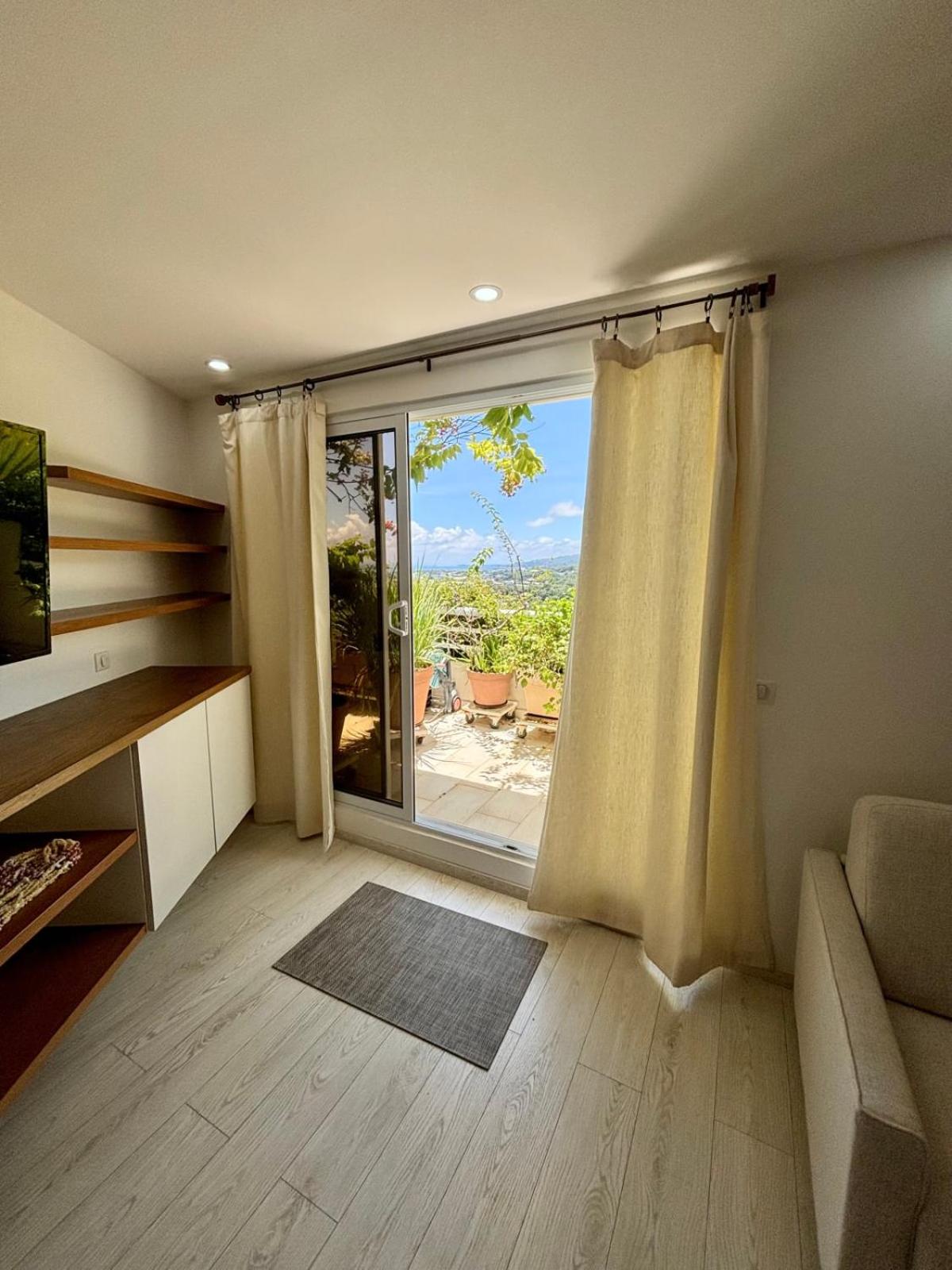 Duplex design sea view view 4