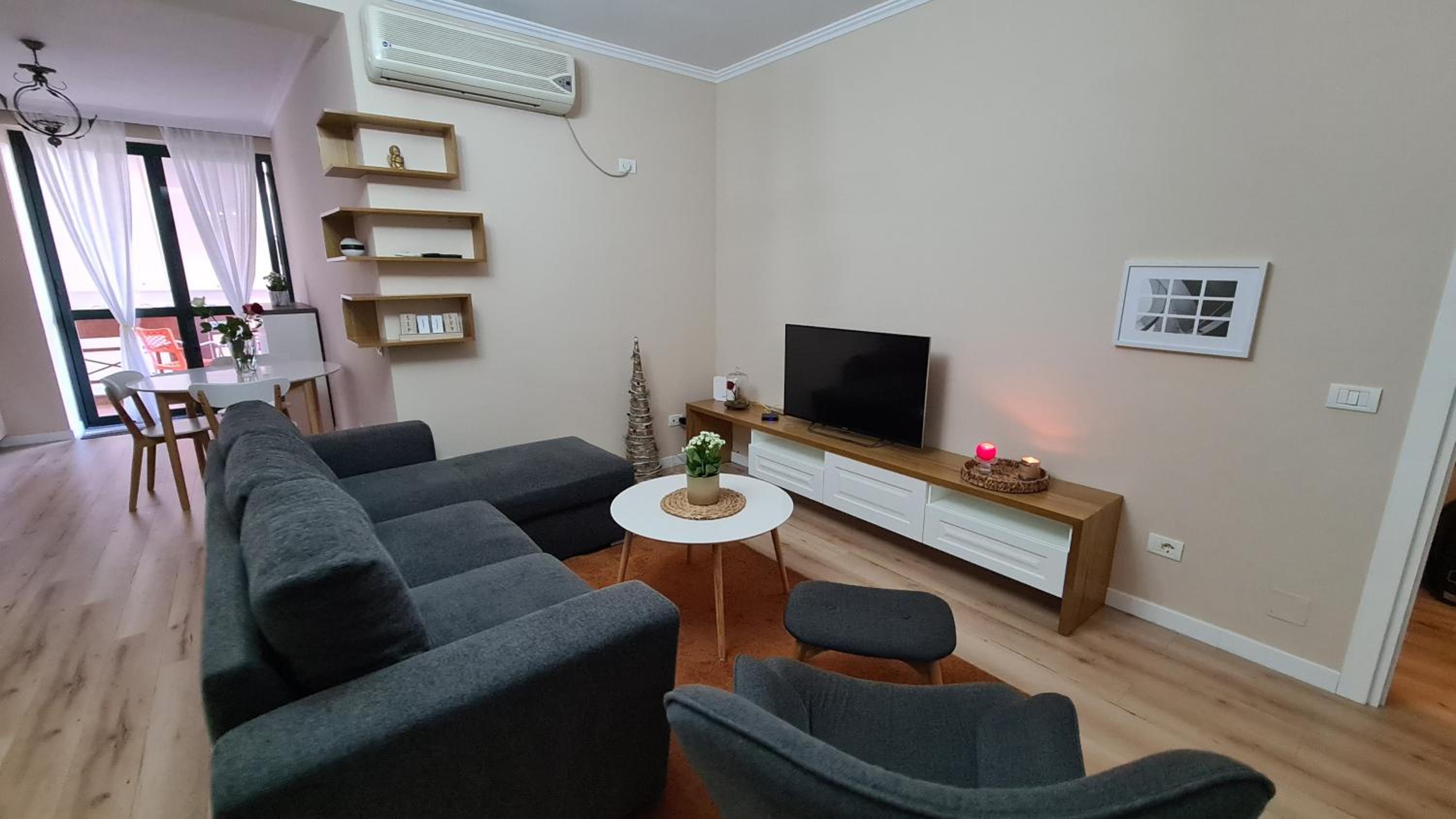Family-friendly APT at 21 dhjetori w/Self Check-In