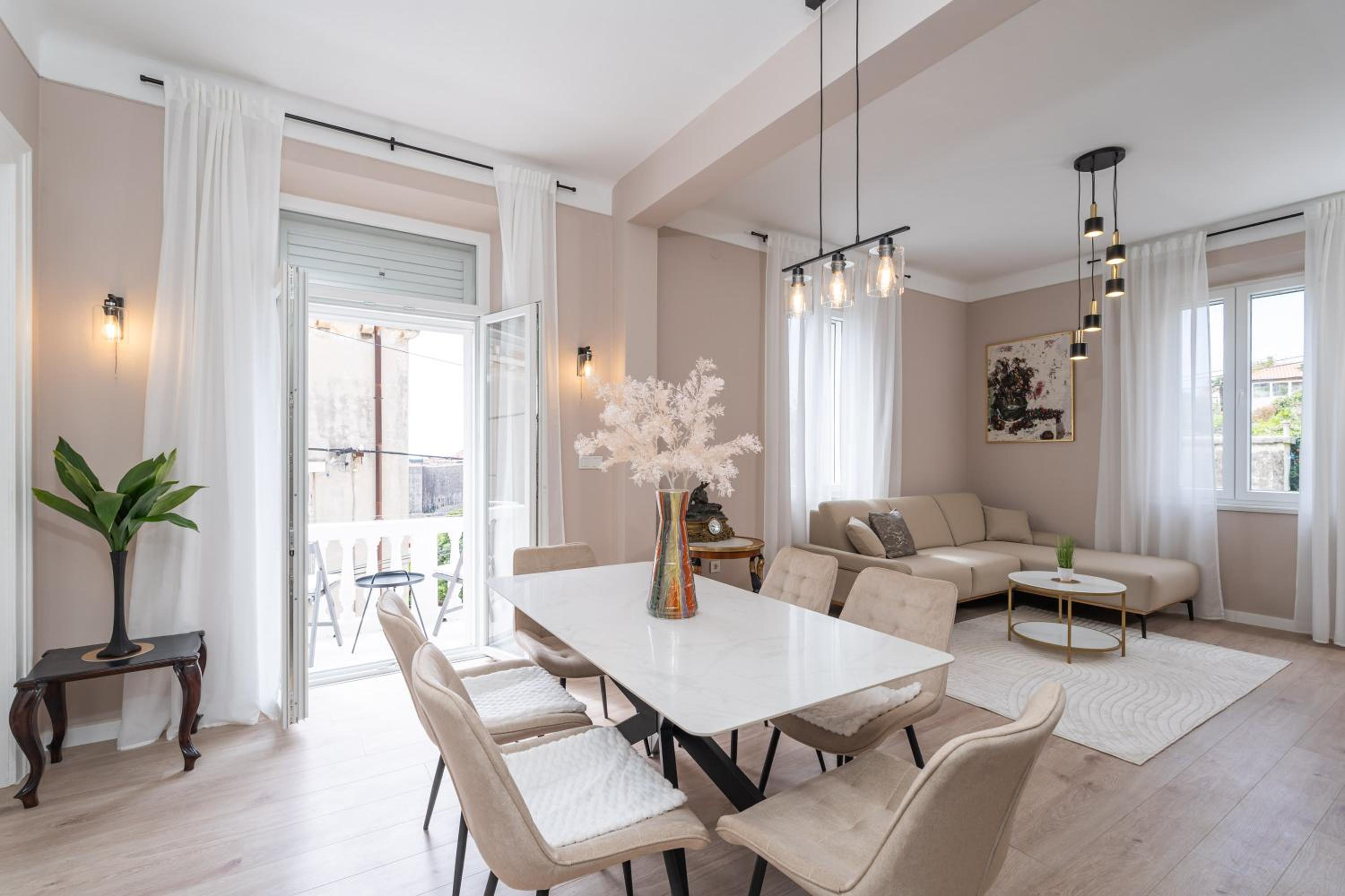 Evita luxury apartment