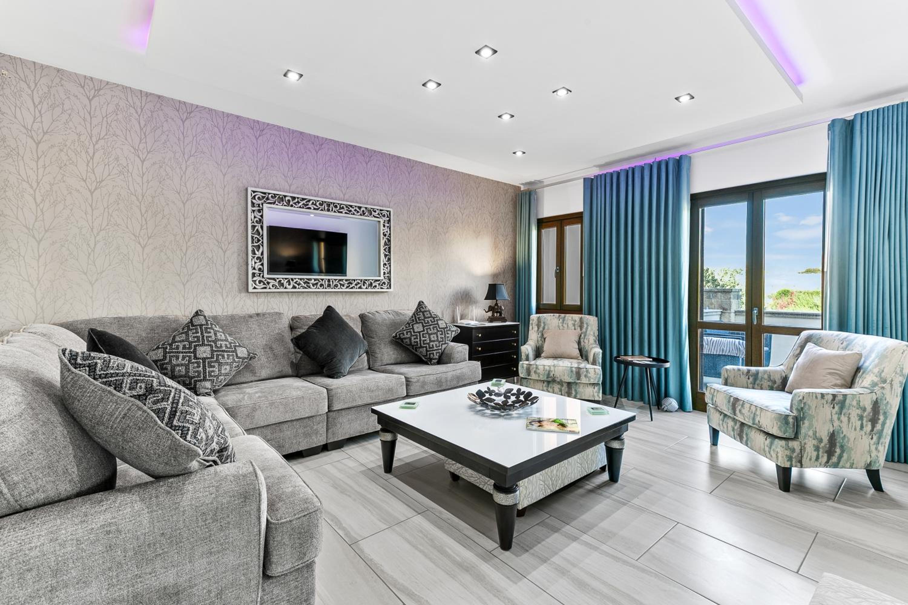 3 bedroom Villa Eleyjo with stunning private pool, Aphrodite Hills Resort