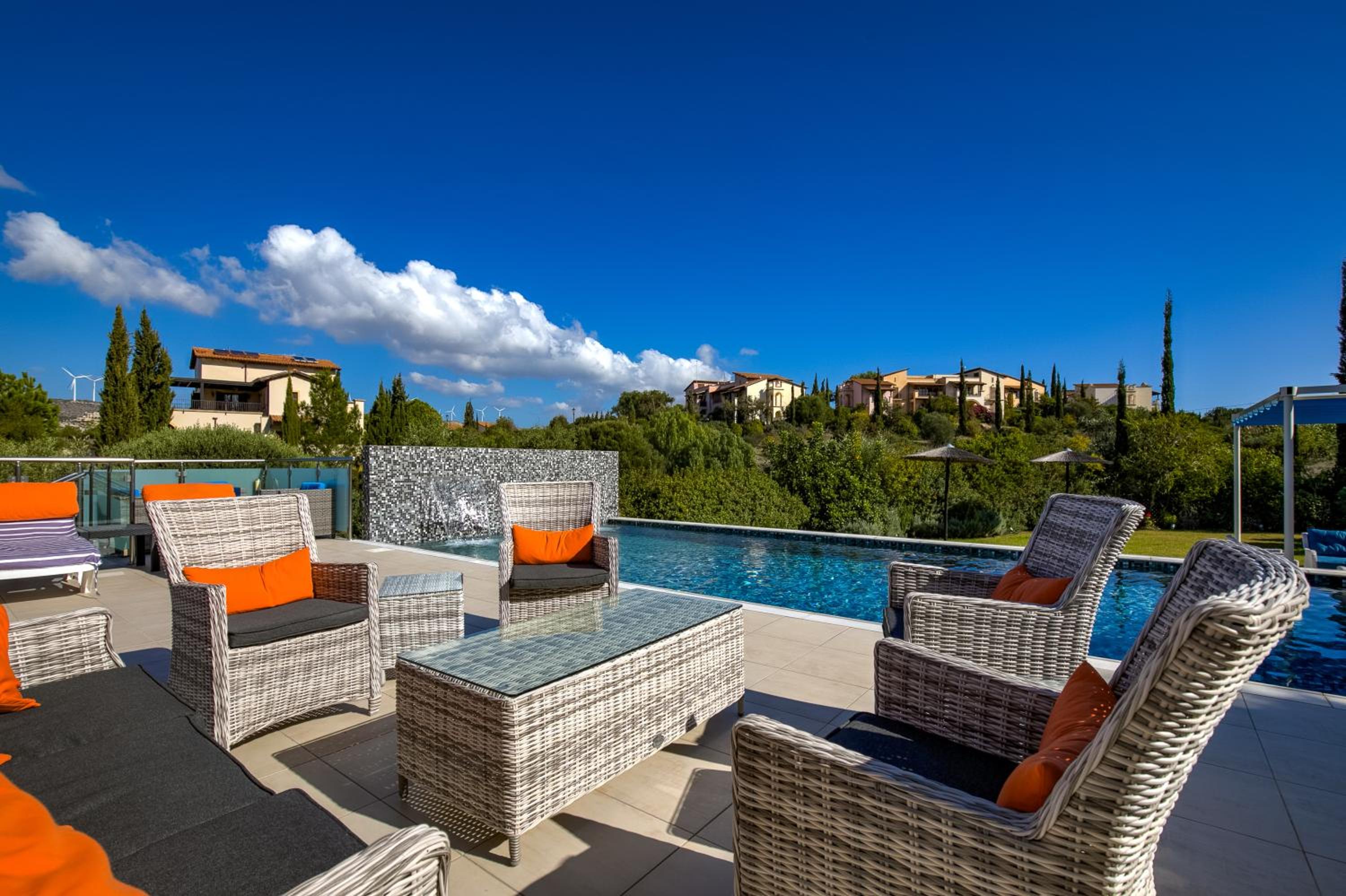 3 bedroom Villa Eleyjo with stunning private pool, Aphrodite Hills Resort