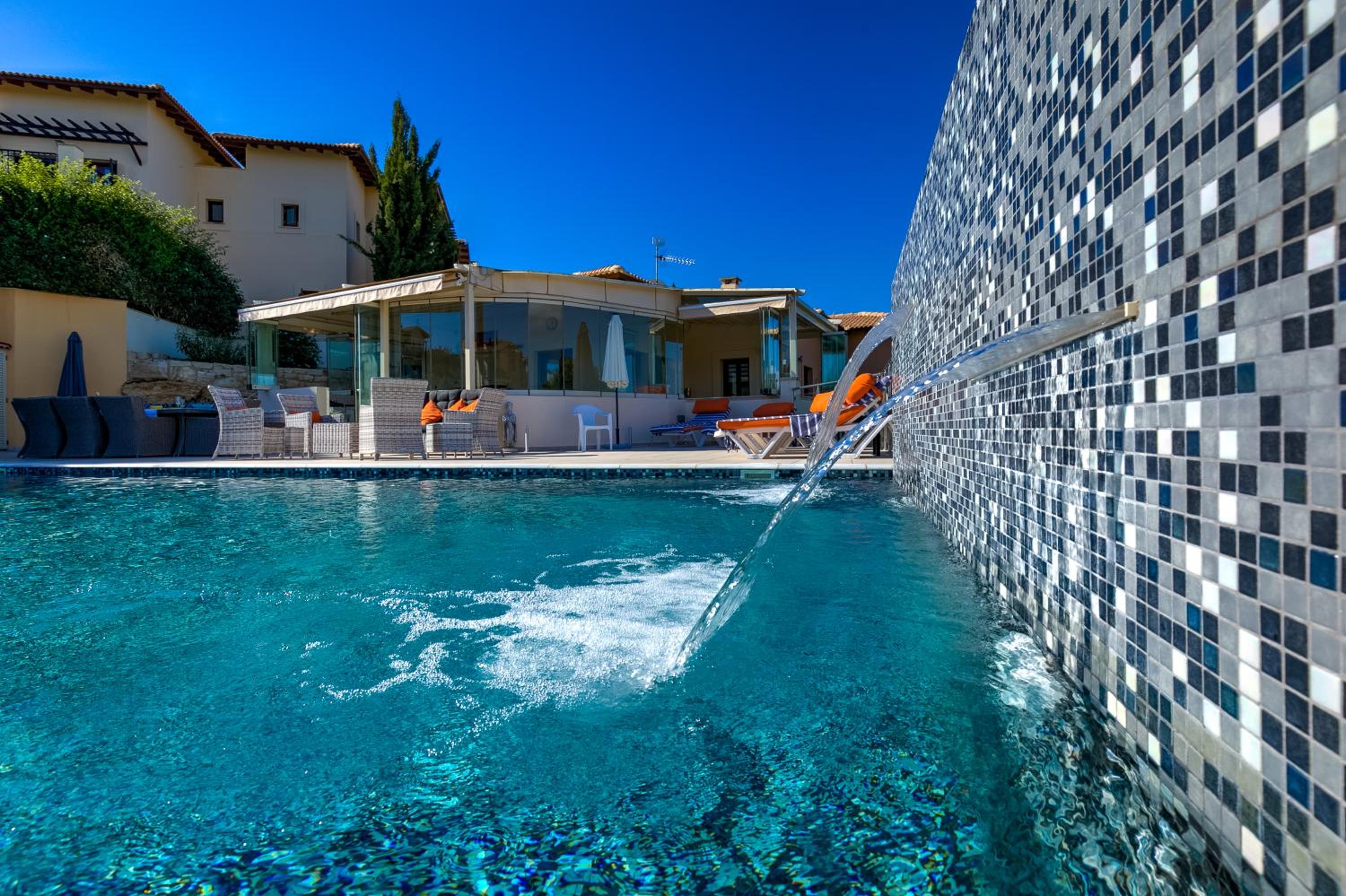 3 bedroom Villa Eleyjo with stunning private pool, Aphrodite Hills Resort