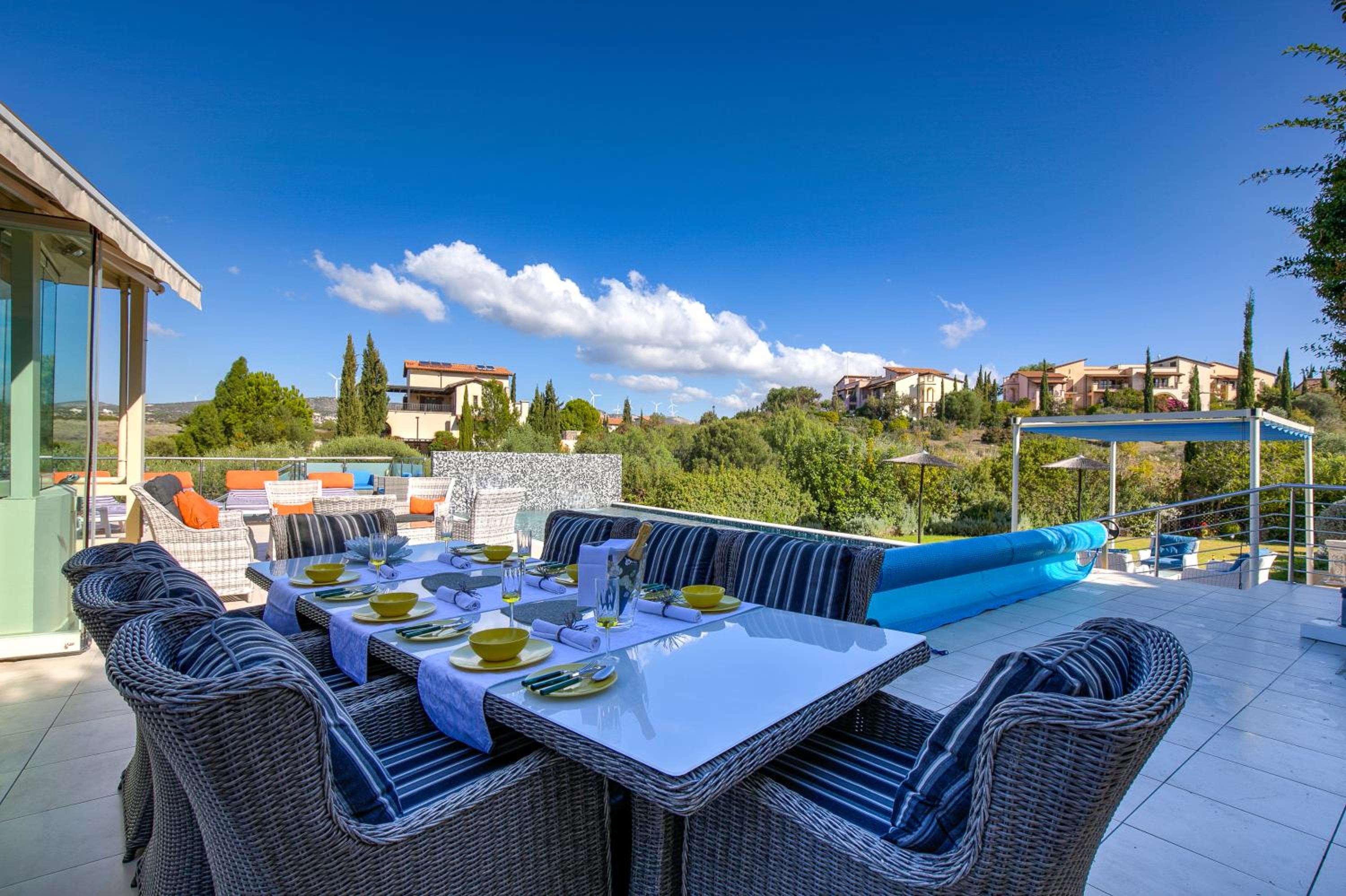 3 bedroom Villa Eleyjo with stunning private pool, Aphrodite Hills Resort