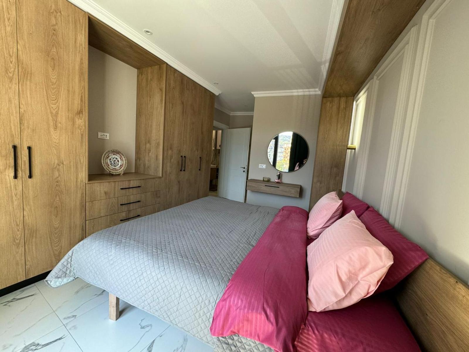Lake View Apartament