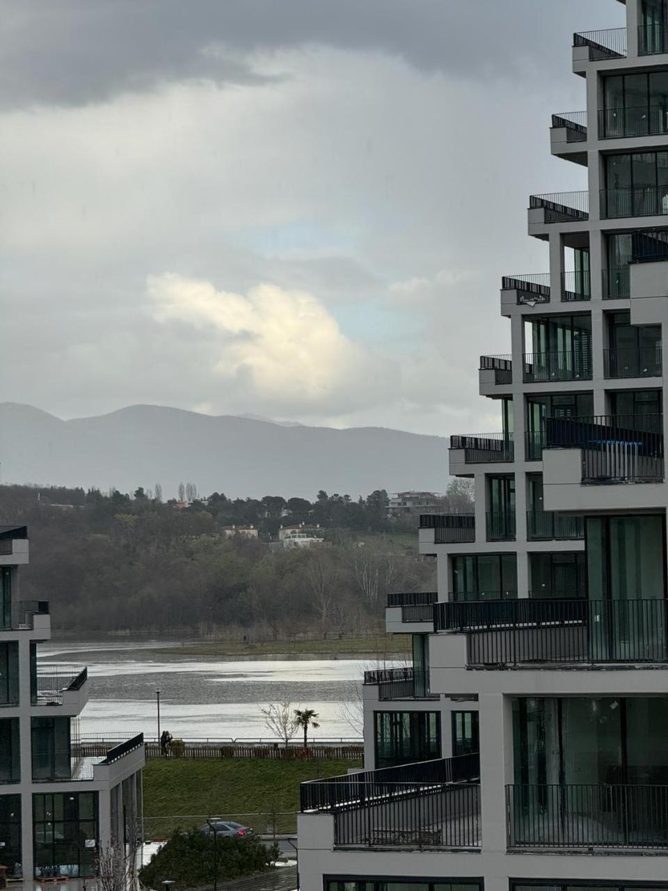 Lake View Apartament