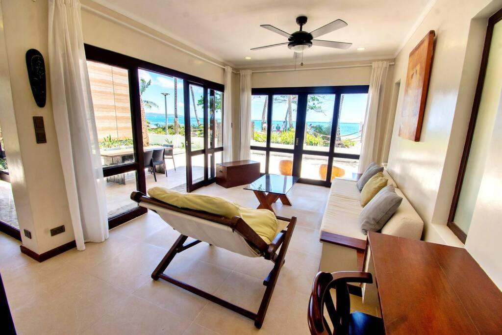 Hey Jude Bulabog Beachfront Residence view 3