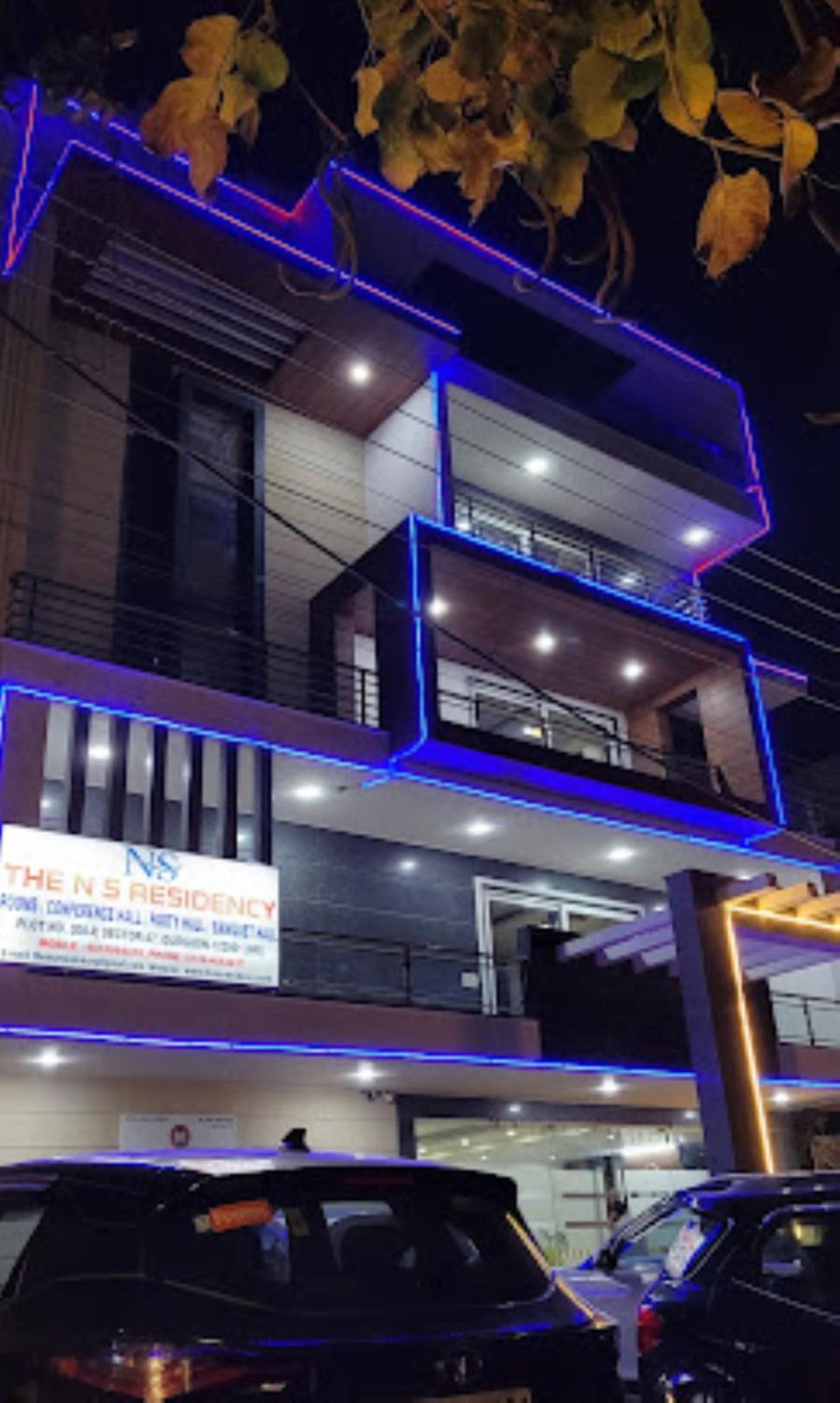 CoRoom Premium Business Hotel