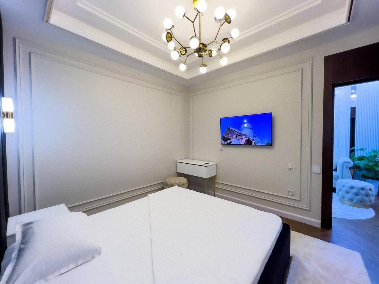 Modern Lux 2 view 3
