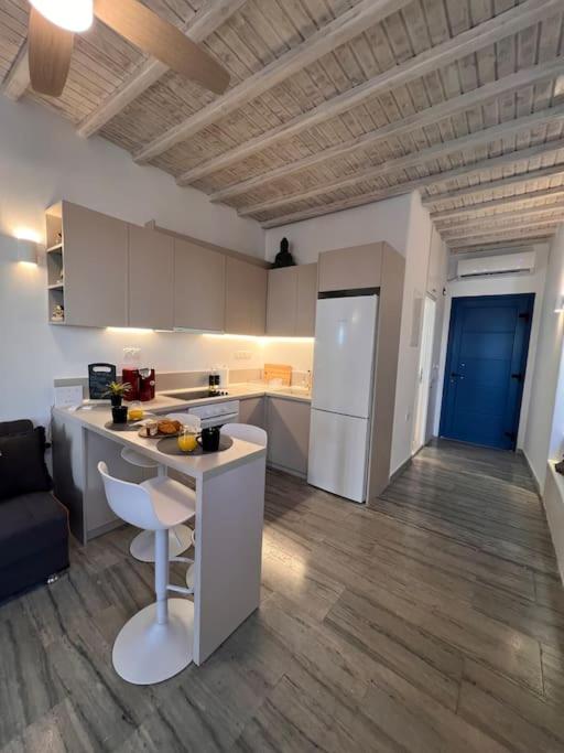 “Myrto” Apartments- Ornos Beach view 3