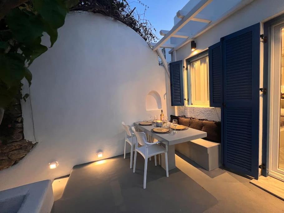 “Myrto” Apartments- Ornos Beach view 4