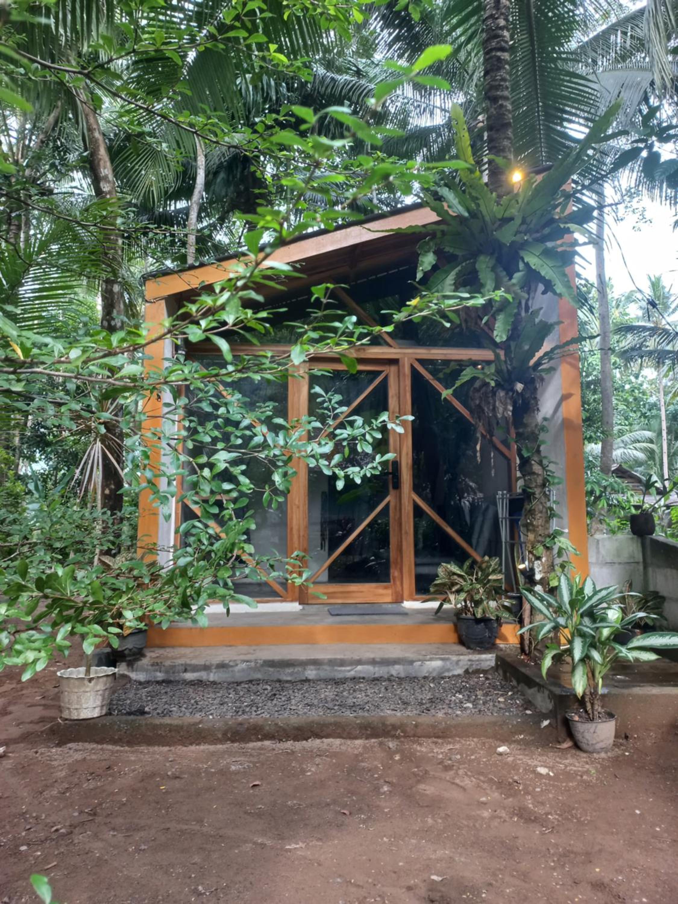 Mini Smole Cabin view 2