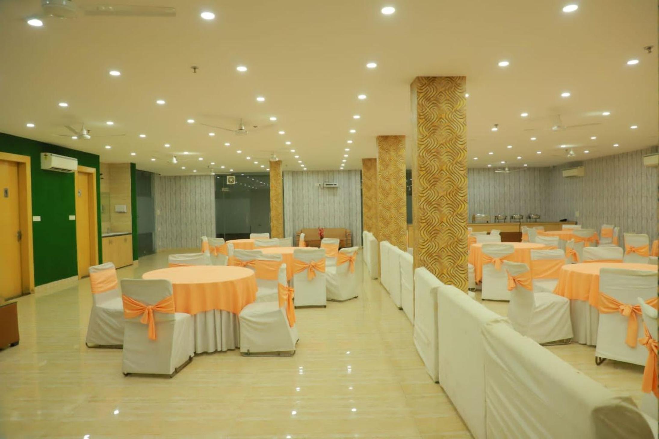 CoRoom Premium Business Hotel