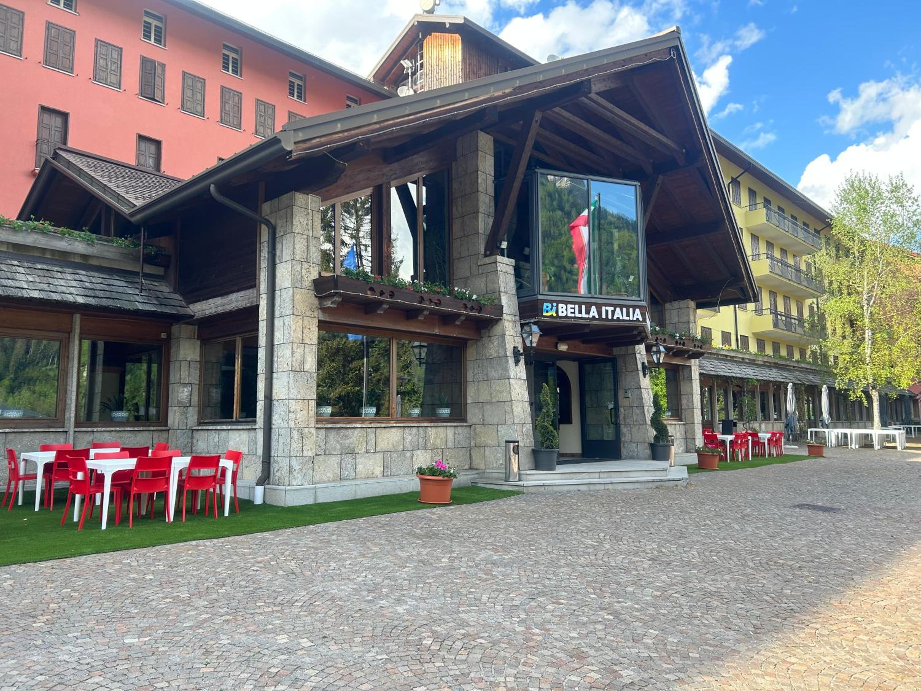 Bella Italia & EFA Village