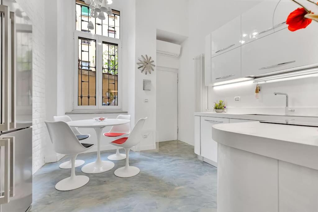 Garden, Charme and Luxury in the Center of Milan