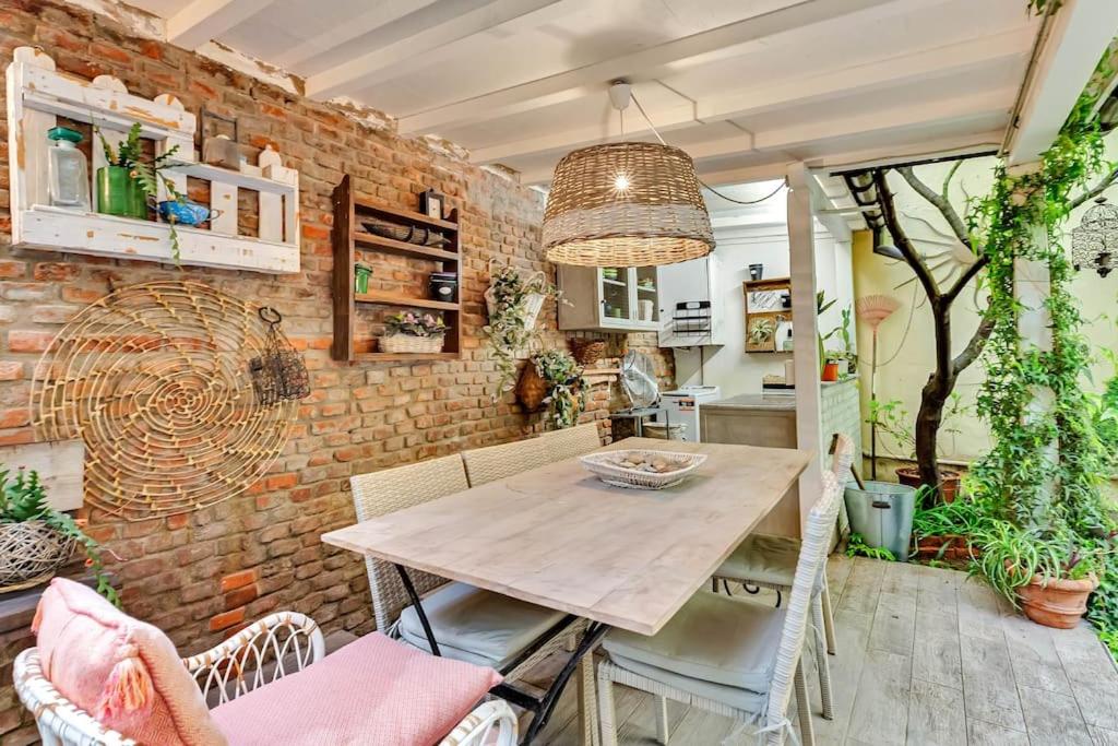 Garden, Charme and Luxury in the Center of Milan