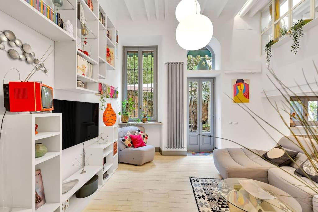 Garden, Charme and Luxury in the Center of Milan