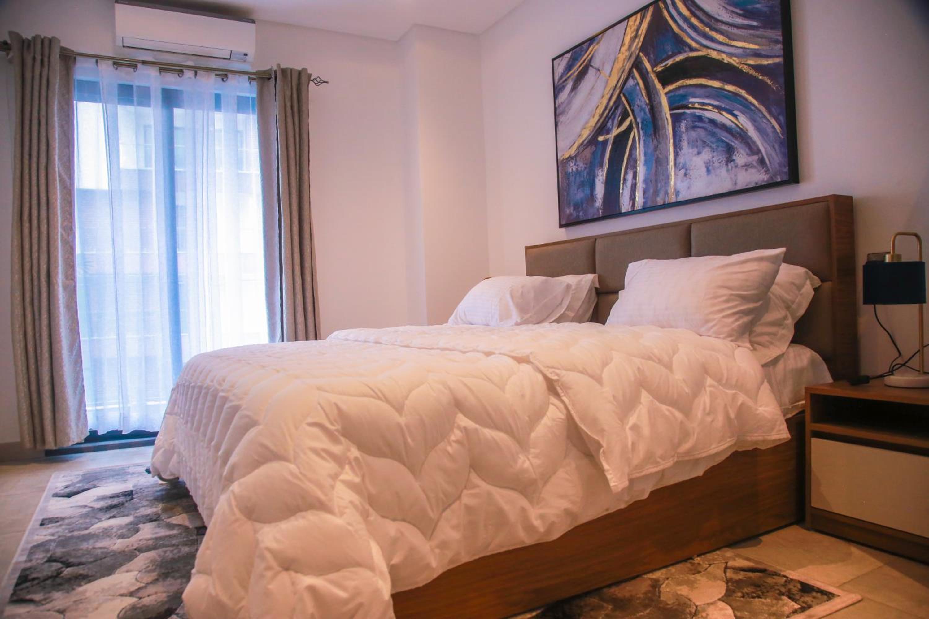 Bark Luxury Apartments @The Signature view 3