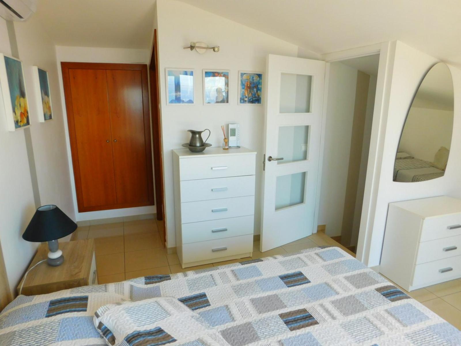 GMID IMMO A221 atico duplex con piscina, terraza y parking en primera linea de mar Roses view 5