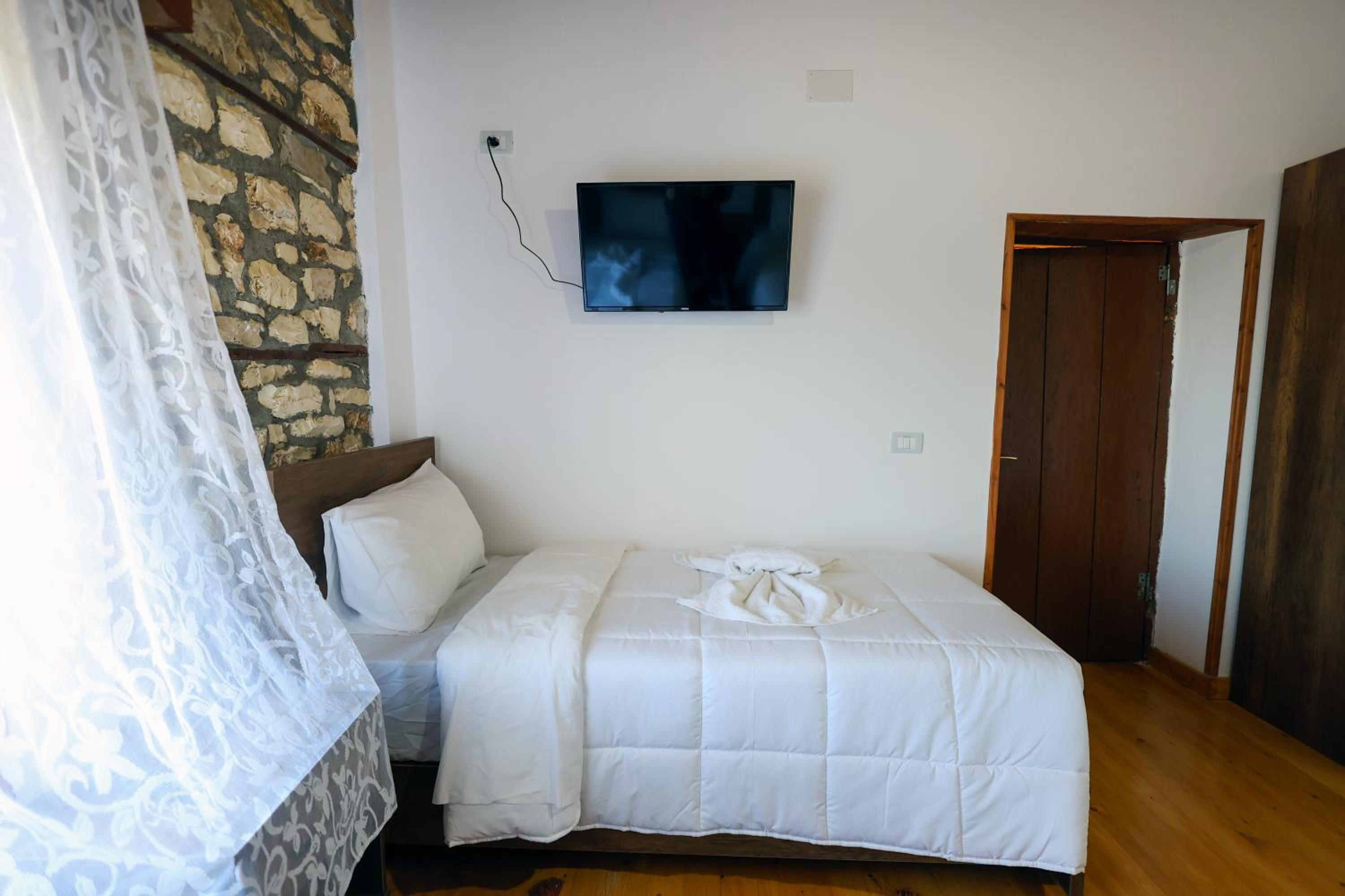 Villa Shpiragu Village Experience