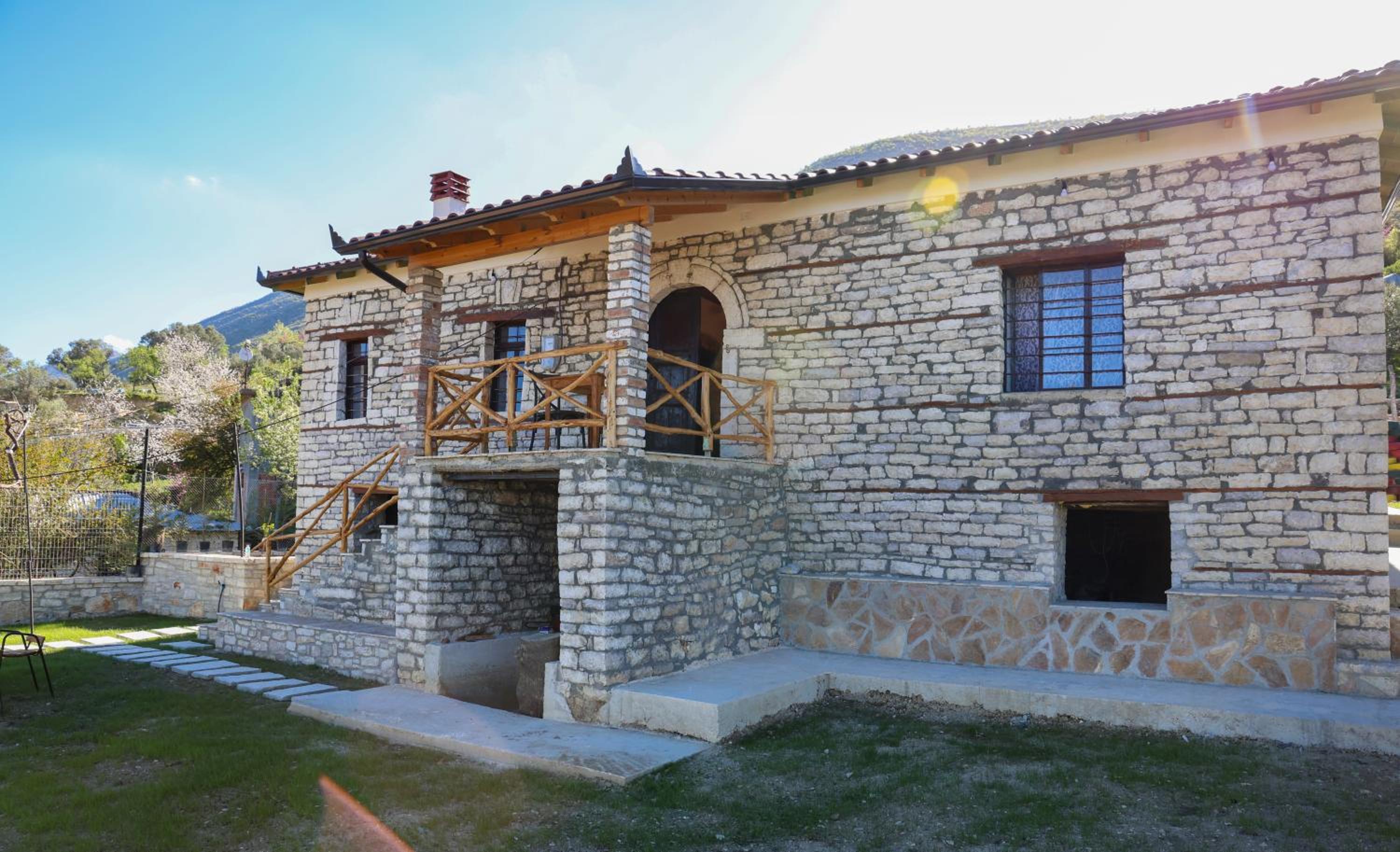 Villa Shpiragu Village Experience