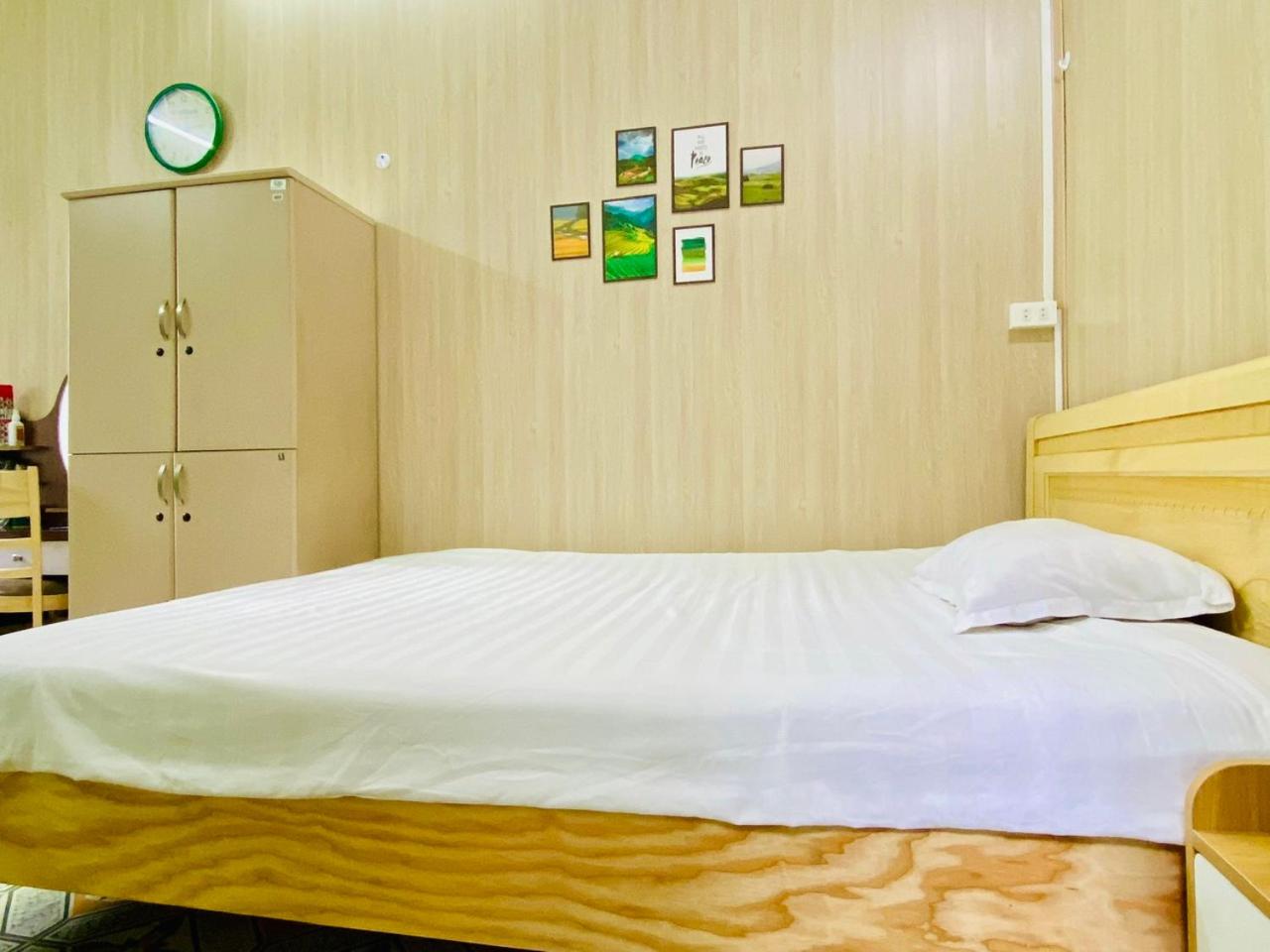 Cozy Homestay with Large bed, private bathroom, large Balcony